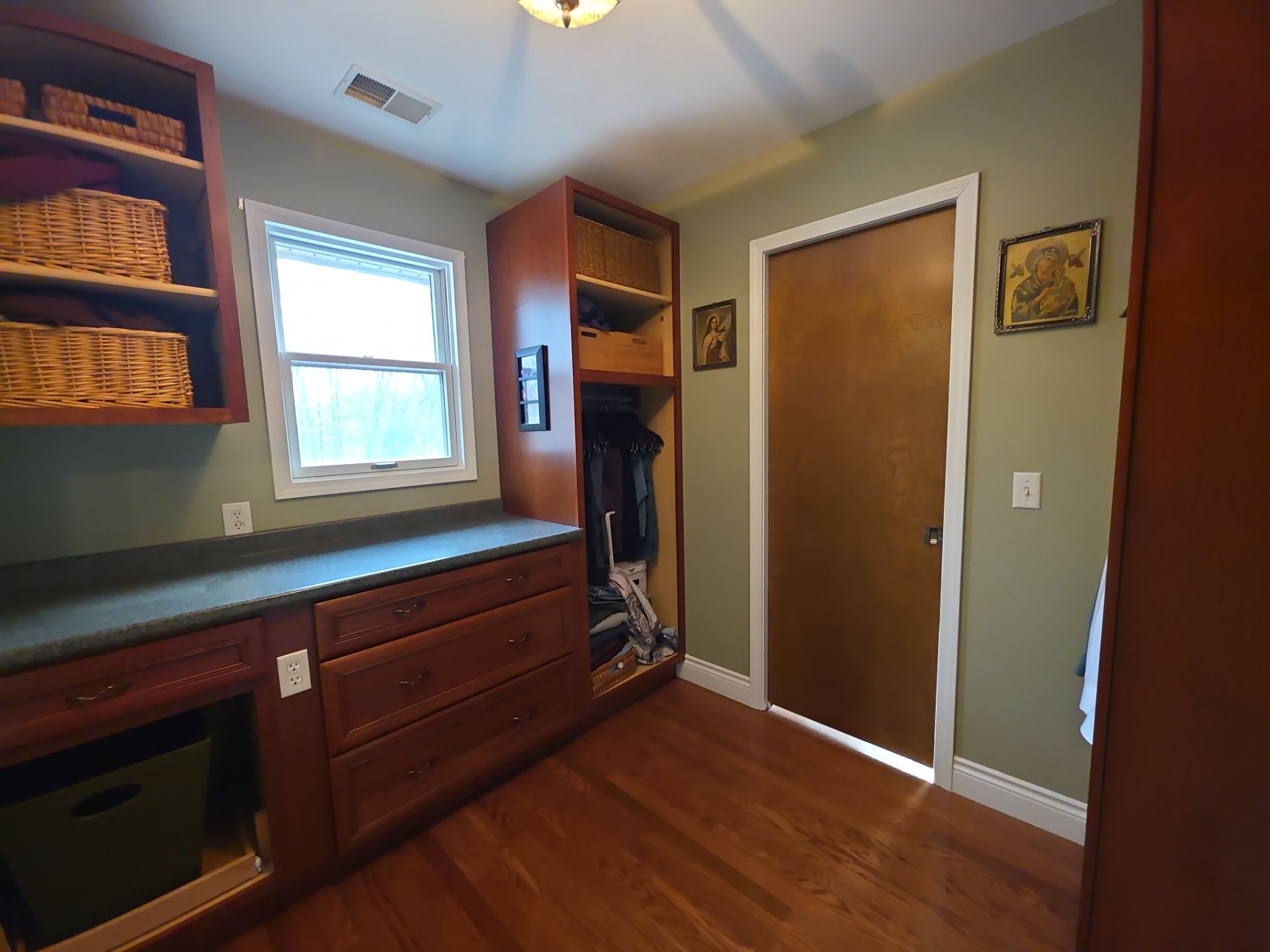 Interior Repaint & Trim Refinishing – Spring Lake, Michigan by Gordon Painting