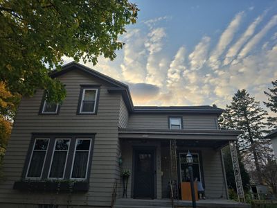 Residential Roofing Installation using GAF HDZ shingles