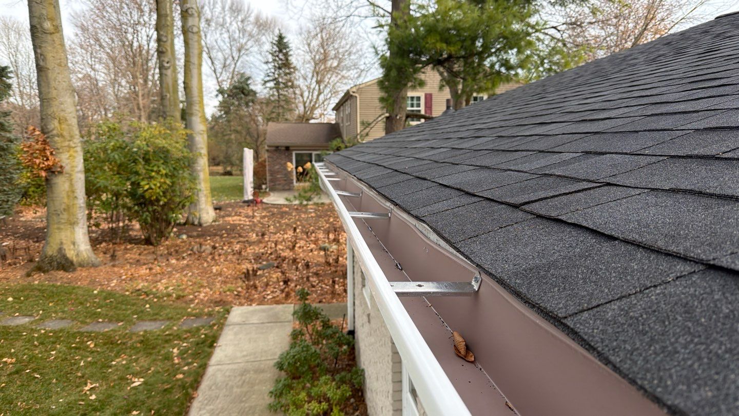 Roof Replacement using Owens Corning Onyx Black by 180 Contractors