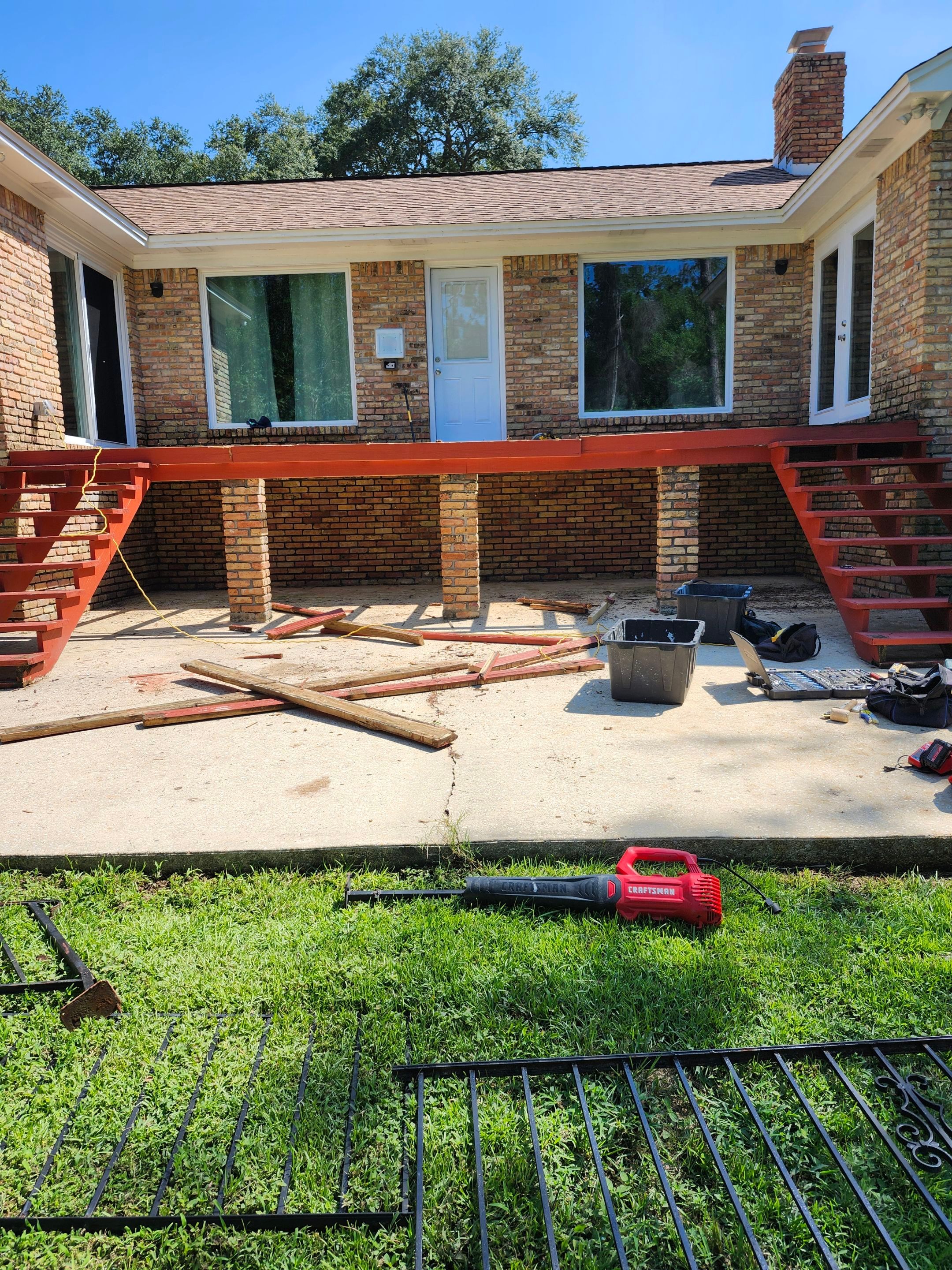 Screen Room w/Deck in Milton by Titan Sunrooms