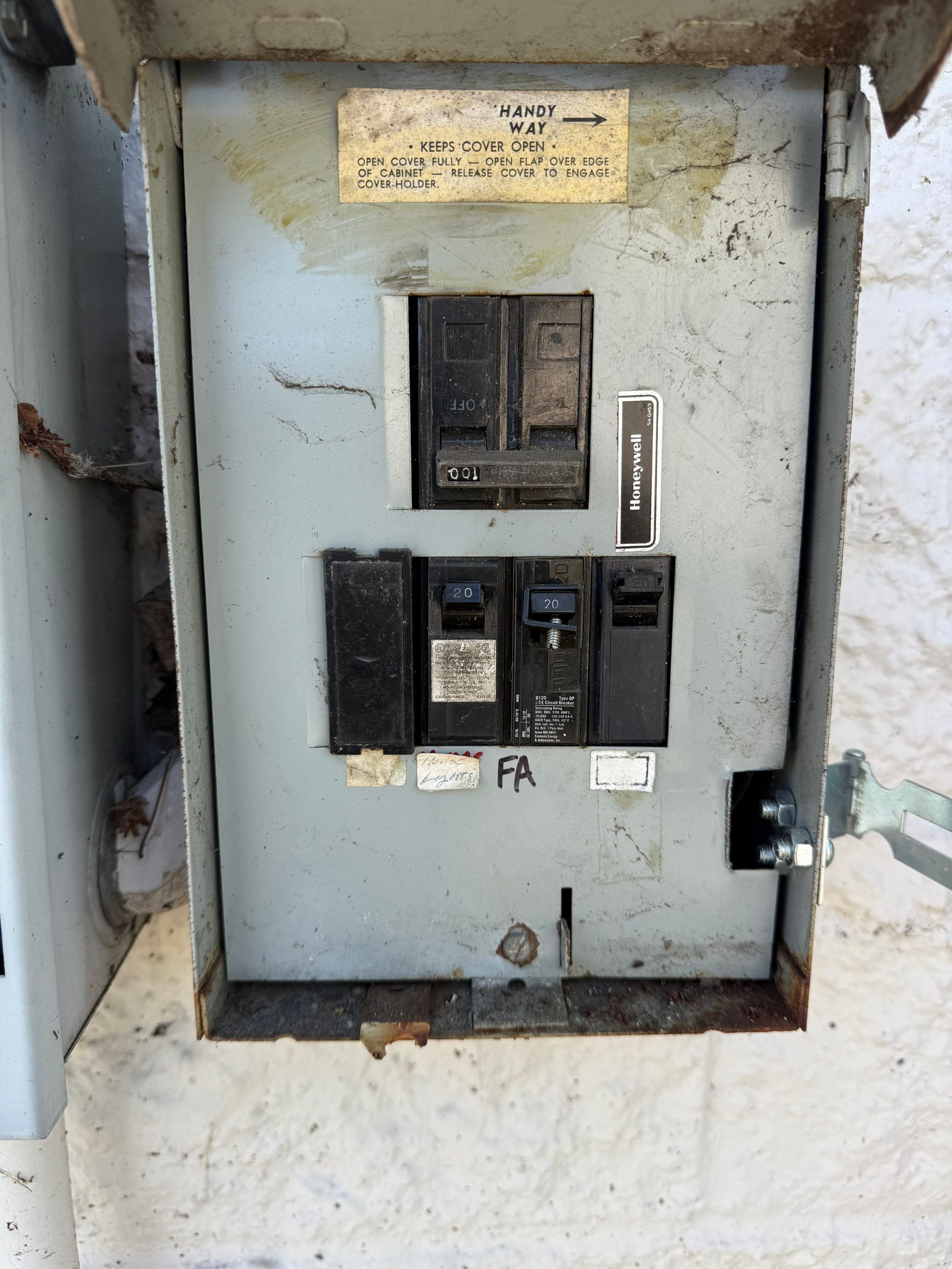 Lynnwood Wall Pack lighting Upgrade by Aztec Electric LLC