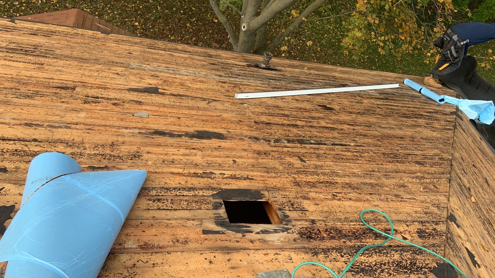 Roof Replacement using CertainTeed Landmark by 180 Contractors
