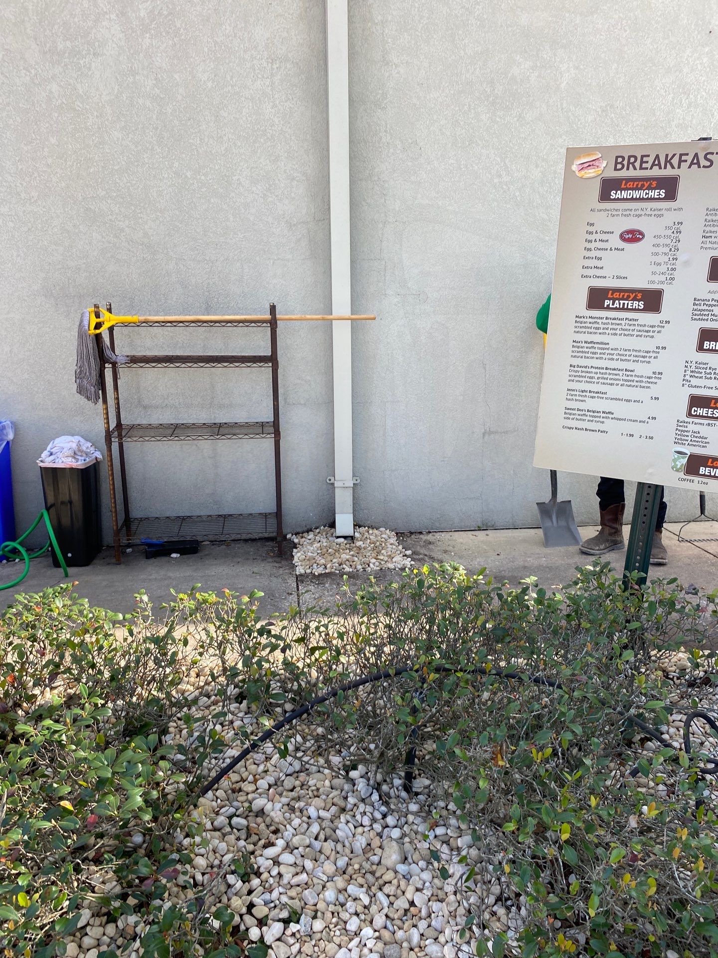 Larry’s Giant Subs | Rock & Mulch by ProGreen Services