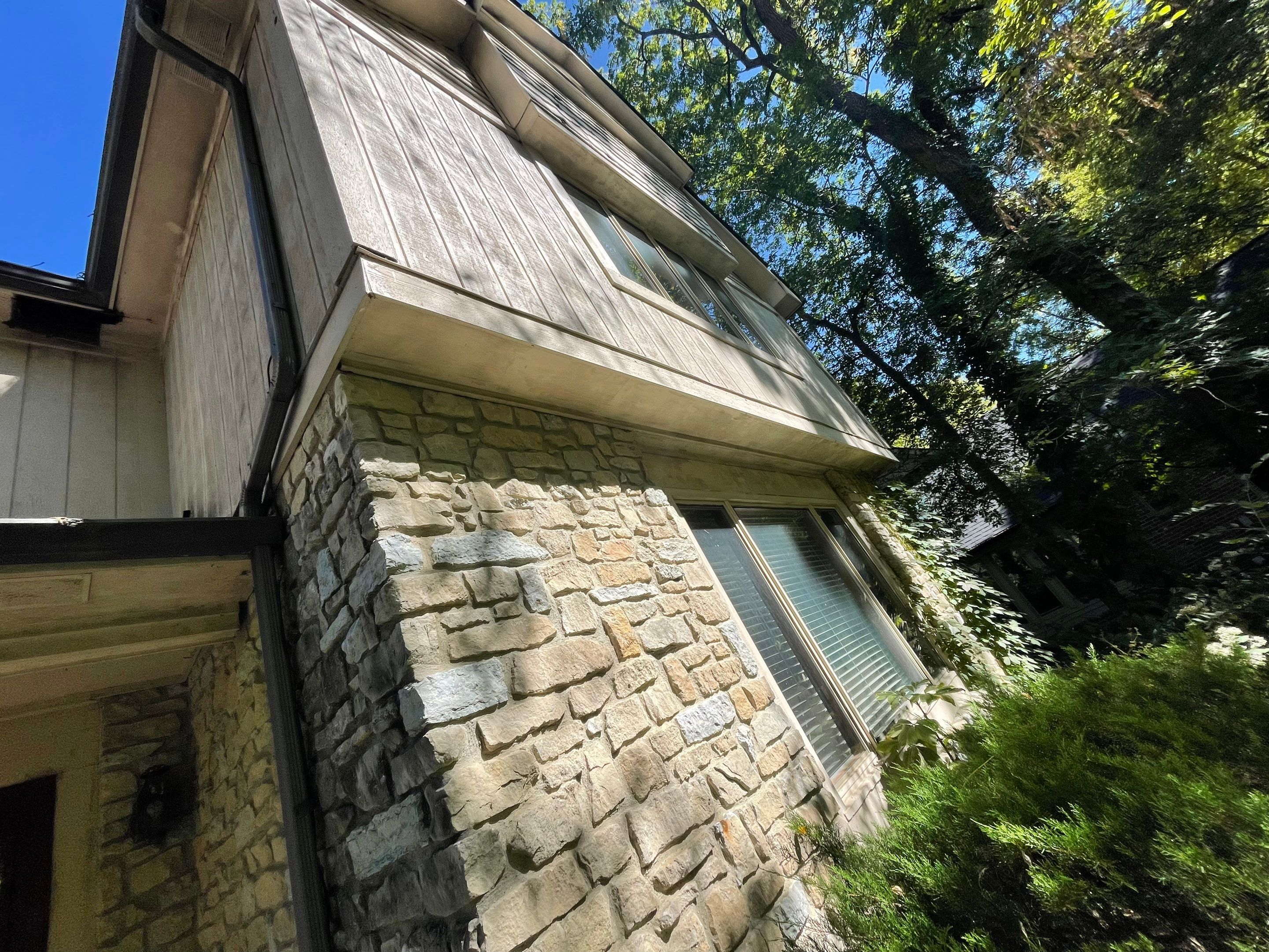Seabreeze Roof Replacement, Exterior Siding and trim repairs and paint by 317 Roofing & Restorations