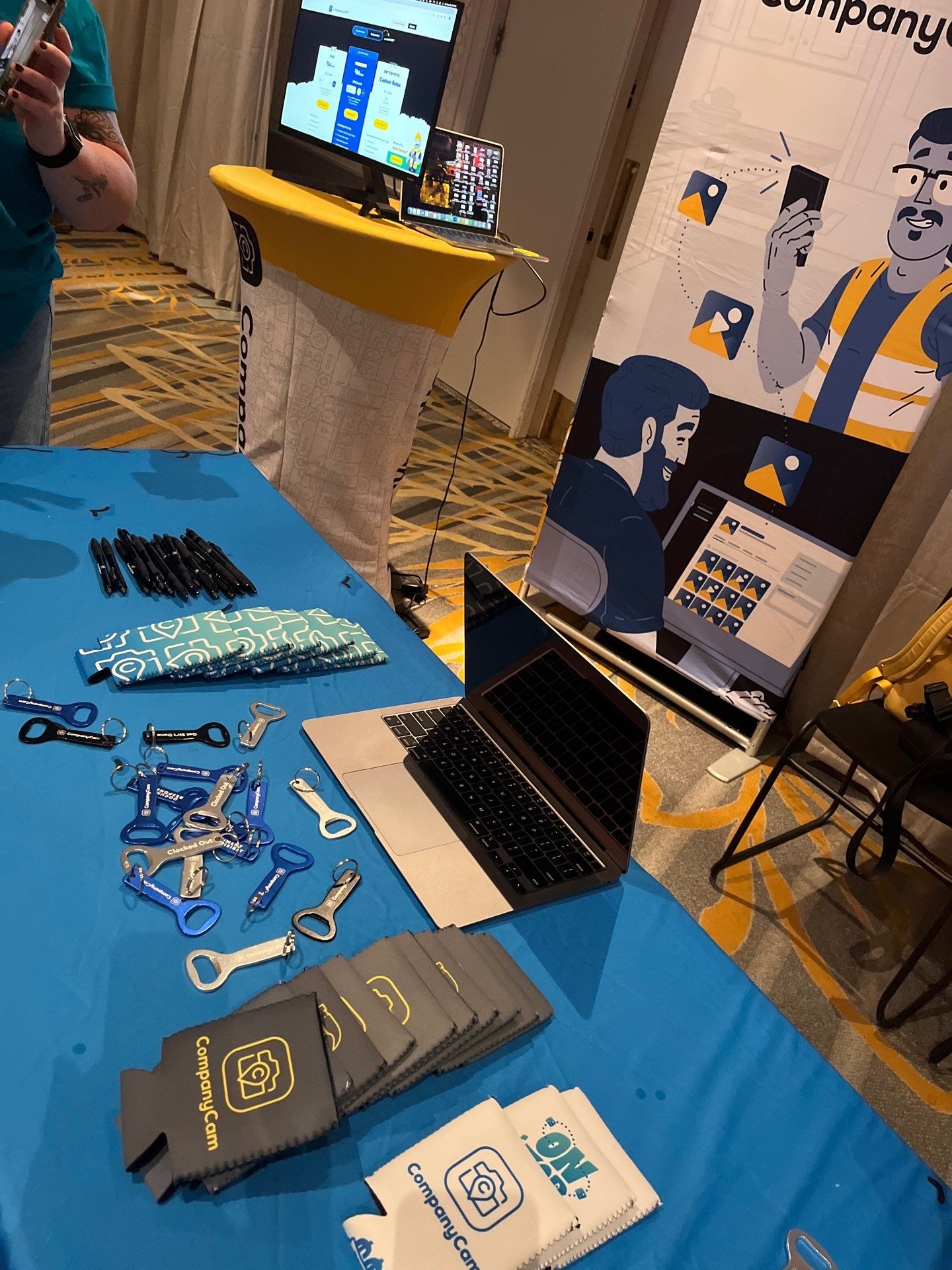 Trade Show using Aquarium by CompanyCam