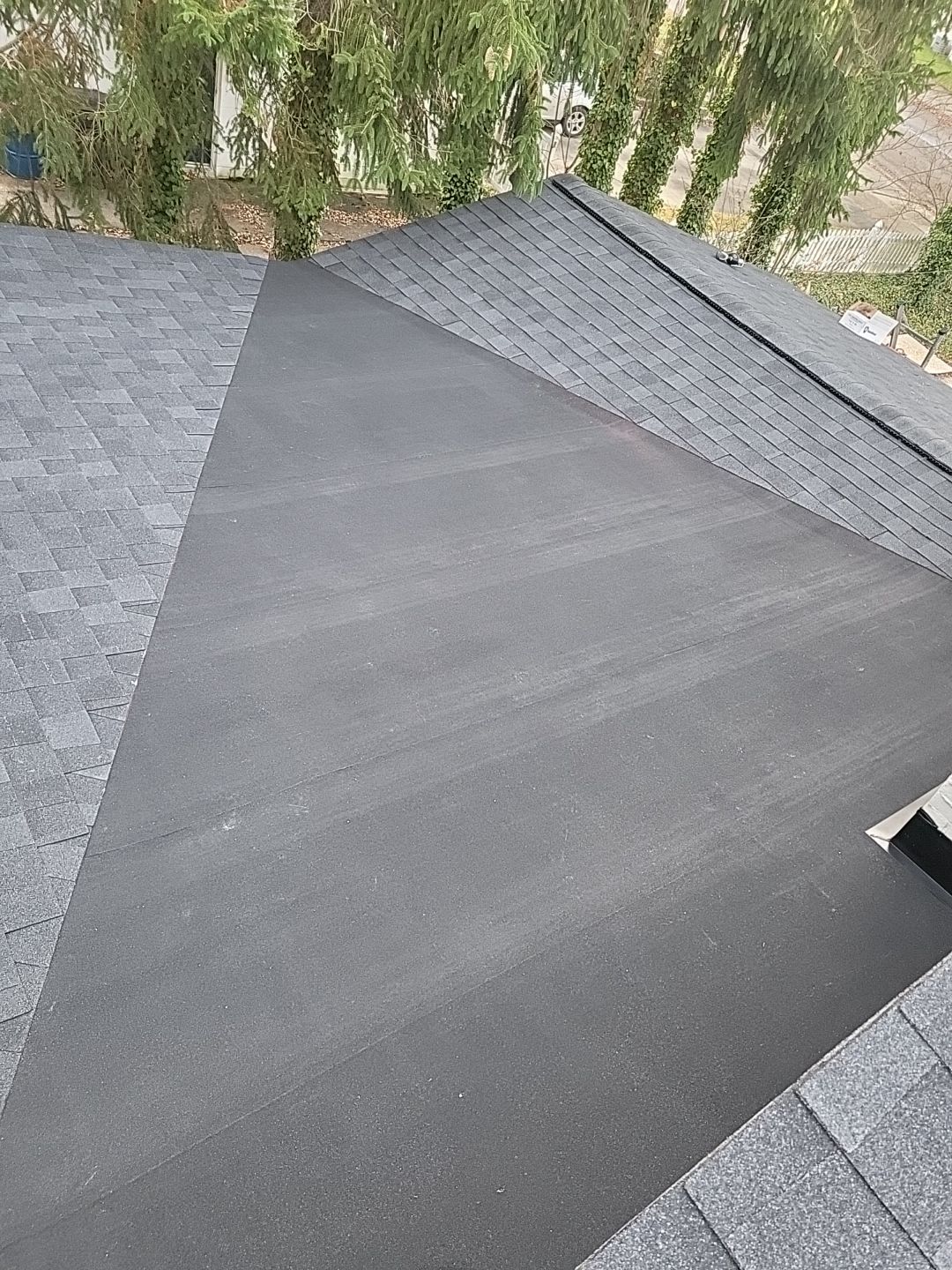 ATLAS PINNACLE COLOR: BLACK SHADOW by Eagle Eye Roofing
