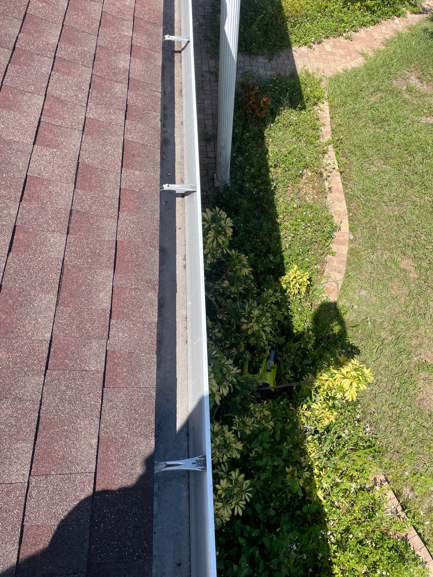 Gutter Cleaning in Brandon FL by Gutter Professors
