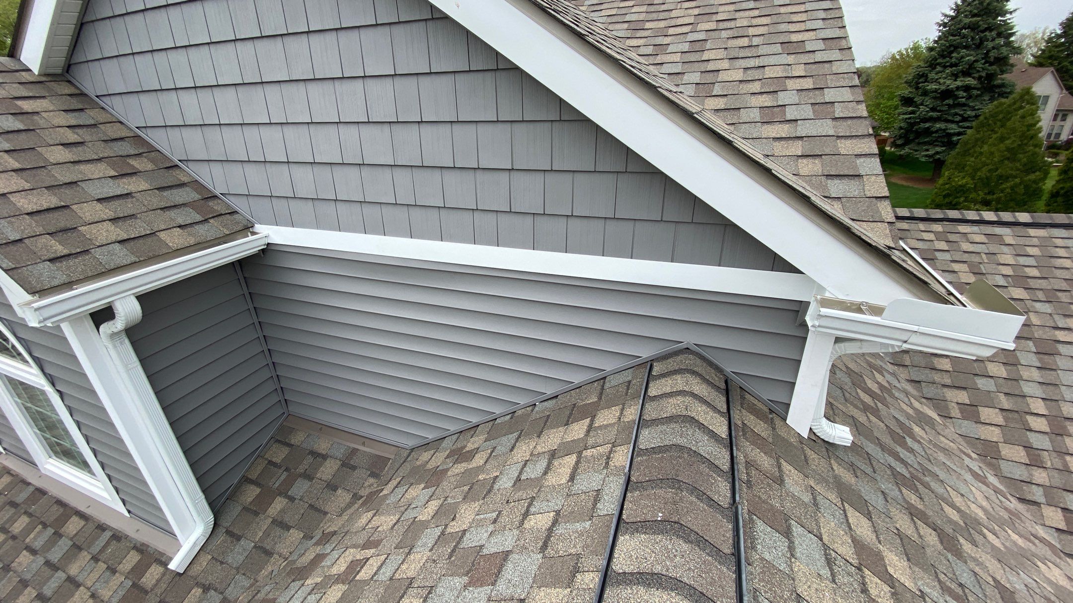 Siding Replacement using Certainteed Classic Restoration D4 by 180 Contractors