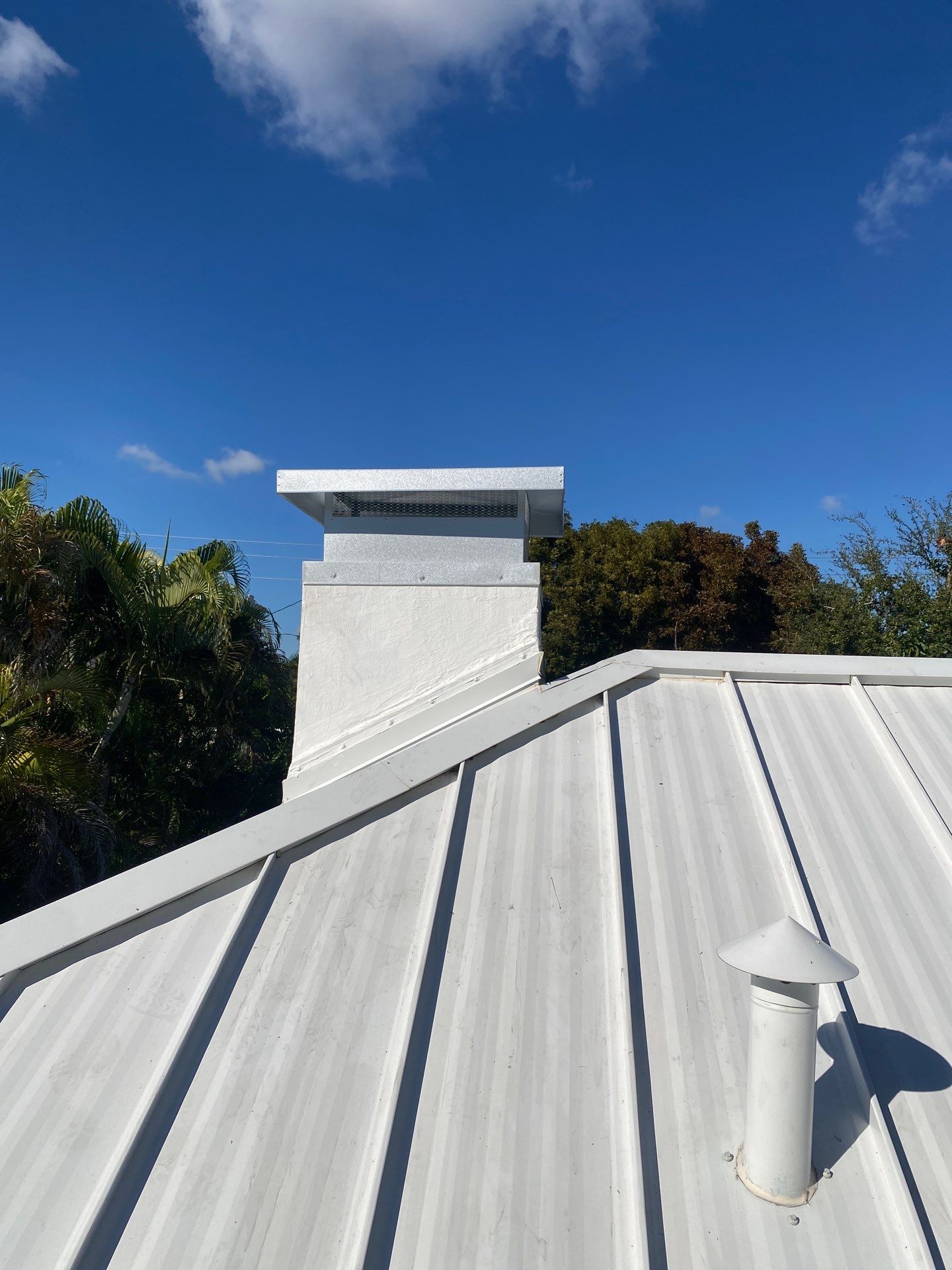Metal Roof - Galvalume - Bone White by Istueta Roofing
