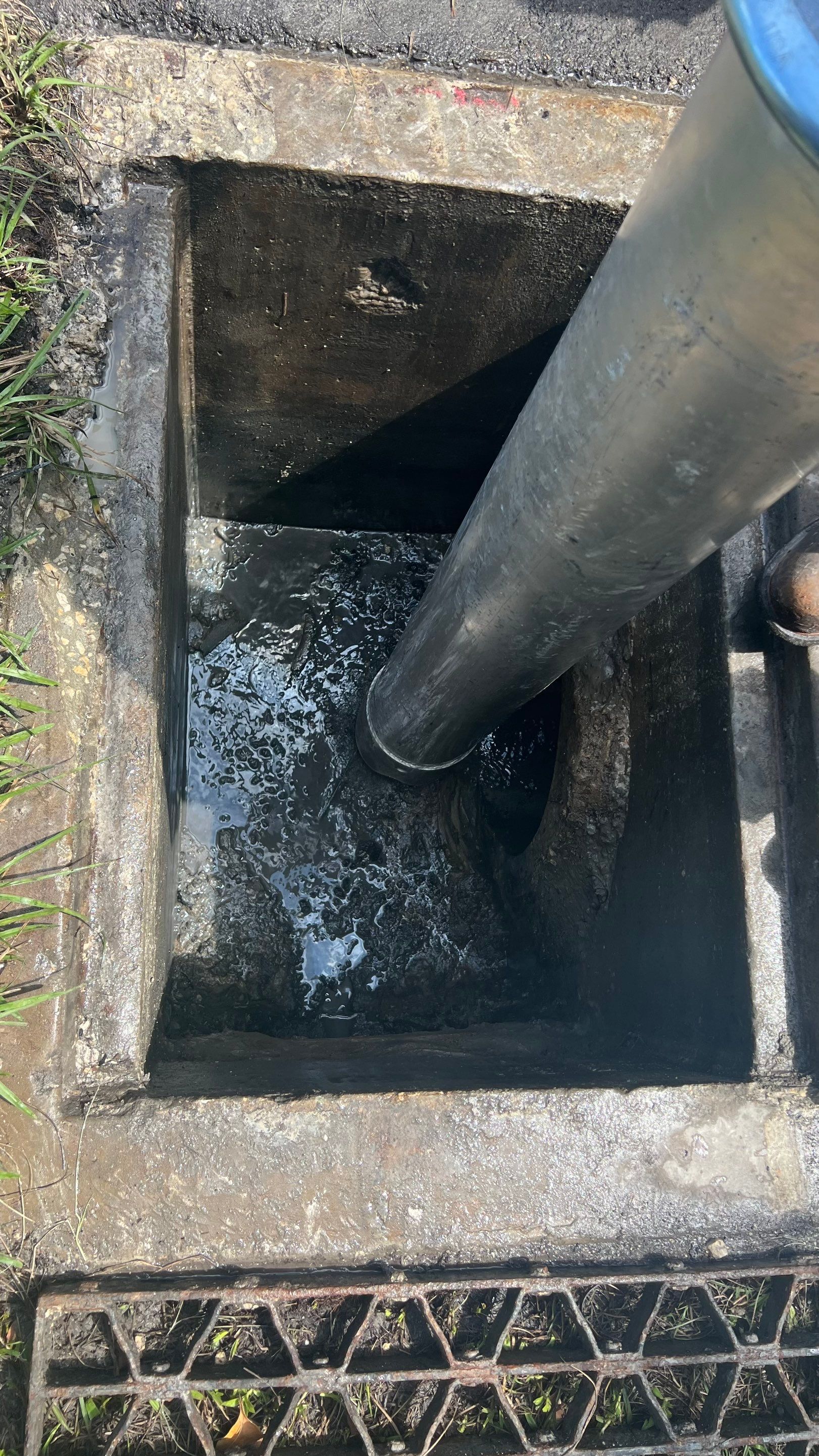 Naples Sunbelt Stormwater Catch Basin Cleaning by APS Power & Water