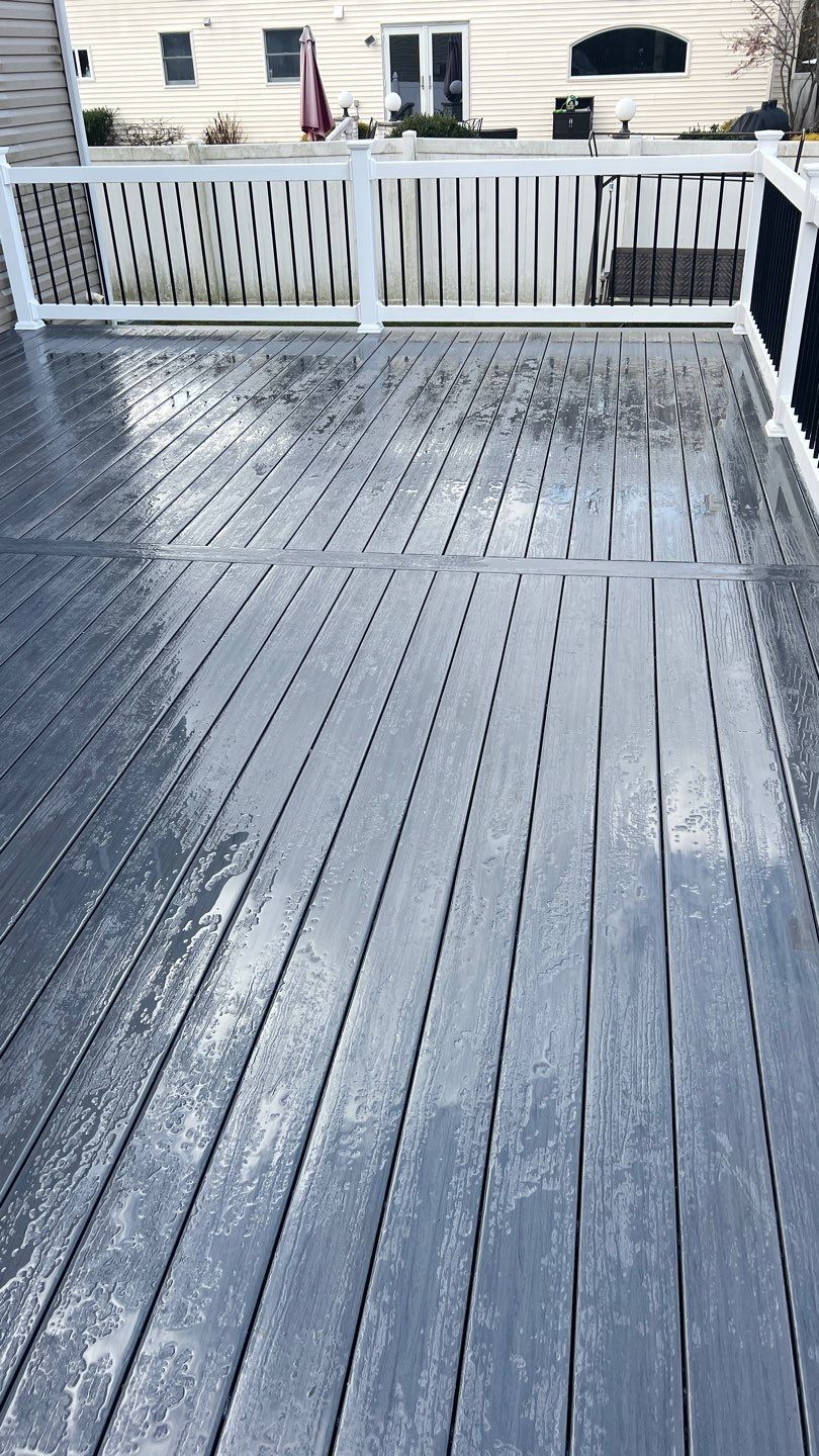 New Deck in Monroe by deck guardian