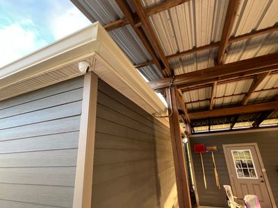  7-inch White seamless gutters and downspouts in Myakka City FL