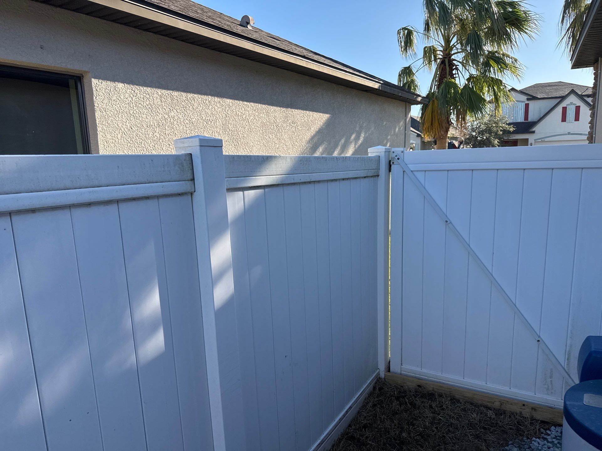 Comprehensive Concrete and Vinyl Fence Cleaning in Willow Walk Community, Palmetto, FL by Sunshine AquaWash