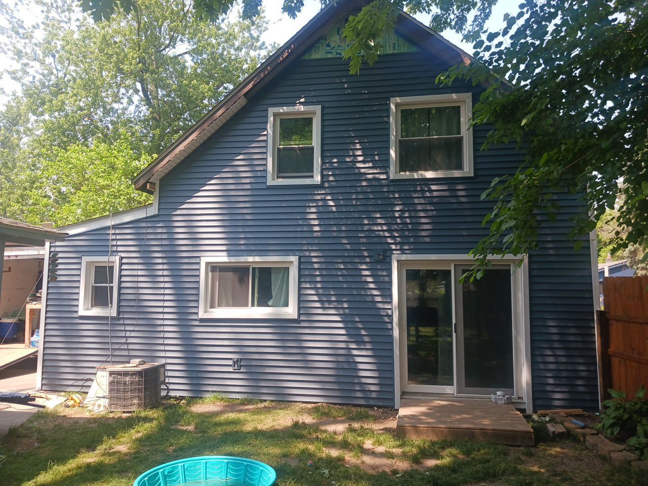 Siding Replacement using CertainTeed Restoration Classis D4 by 180 Contractors