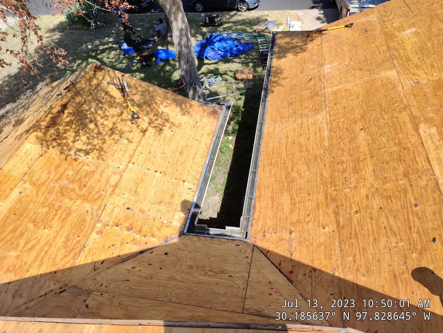 Residential Roofing Installation using Owens Corning Oakridge Estate Grey by DeZign Roofing & Exteriors
