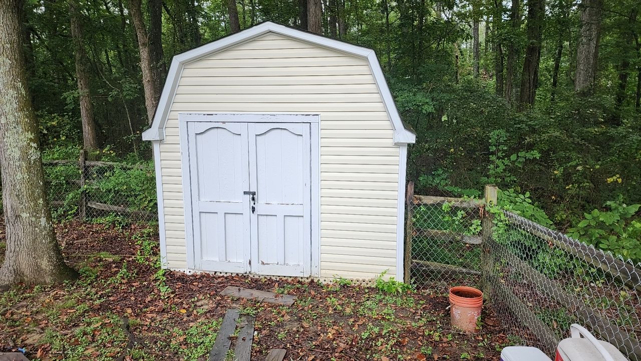 House Wash using cleaner by Power Wash Masters LLC