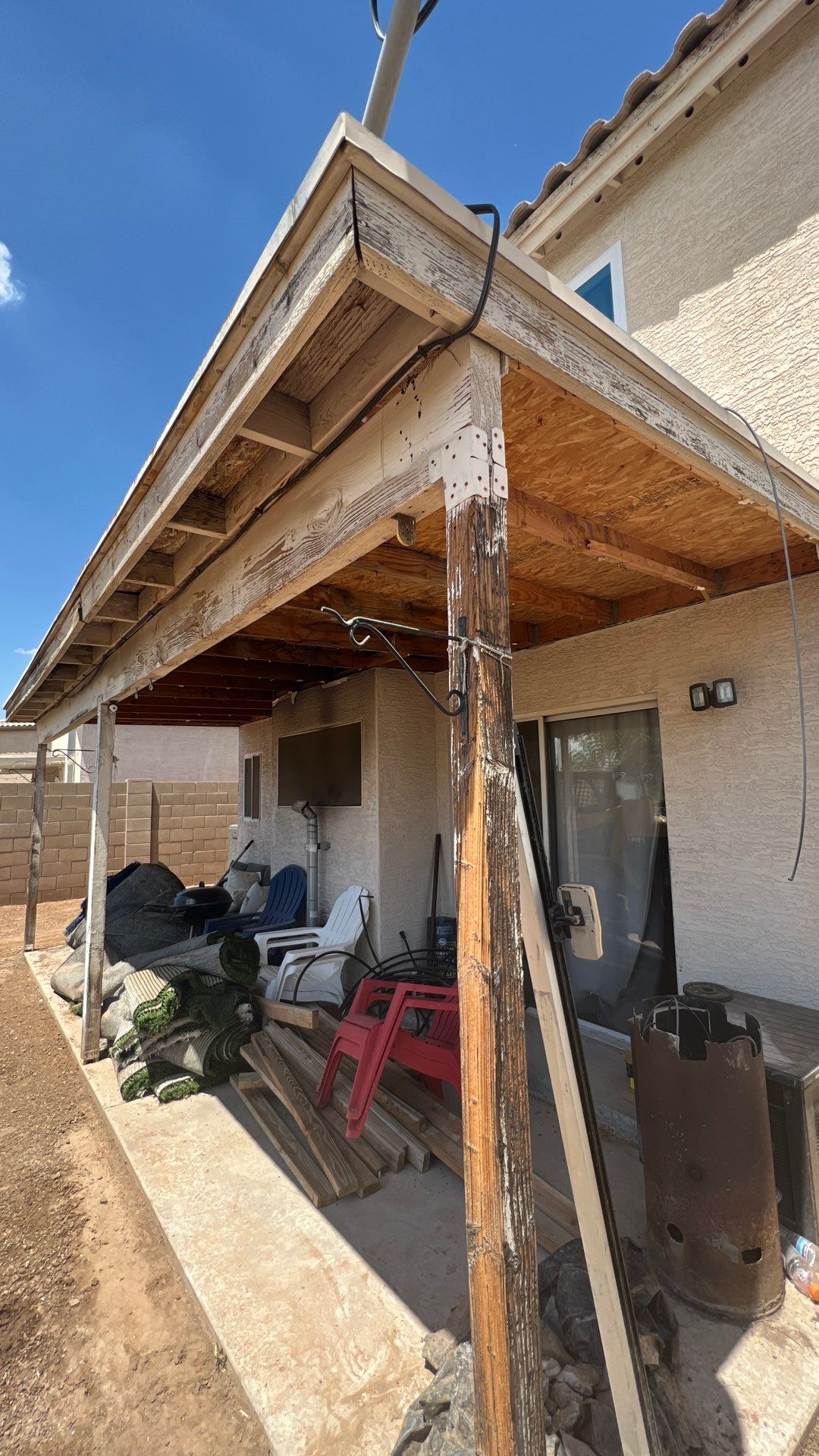 Exterior Painting using Dunn-Edwards EVERSHIELD®  by Crash of Rhinos Painting & Garage Floors