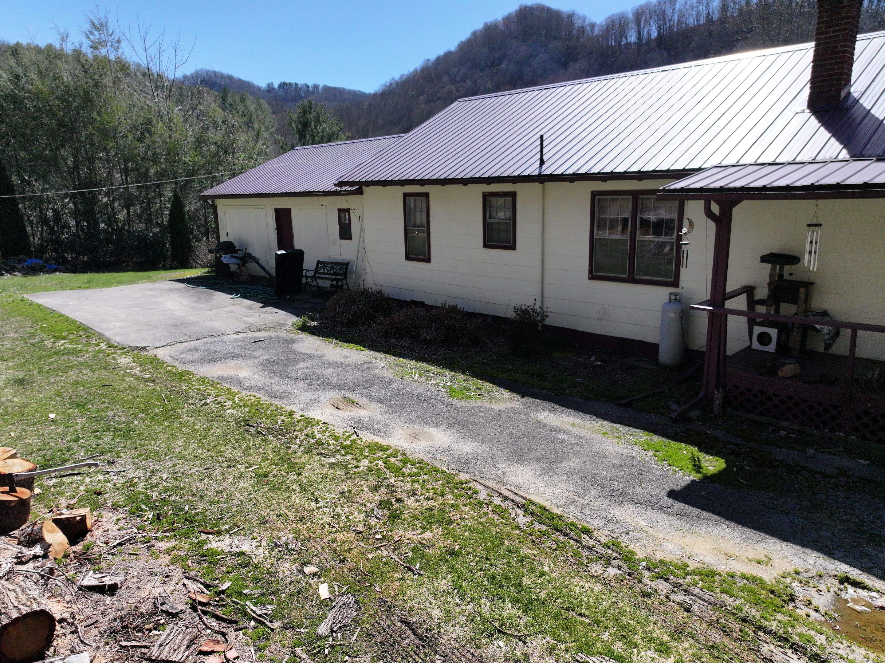 Clawson Residence by Omnia Roofing