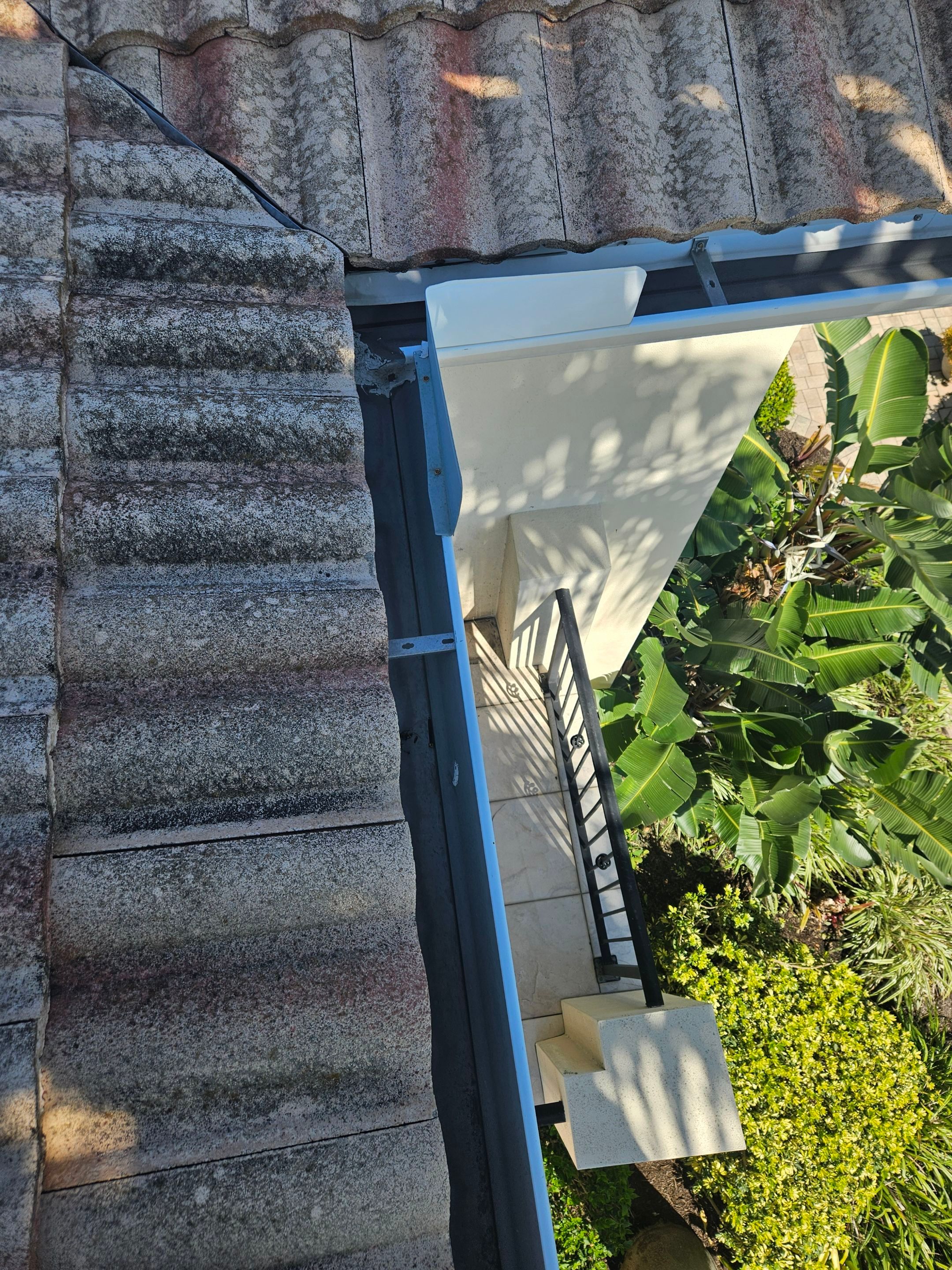Gutter Cleaning in Sarasota FL by Gutter Professors