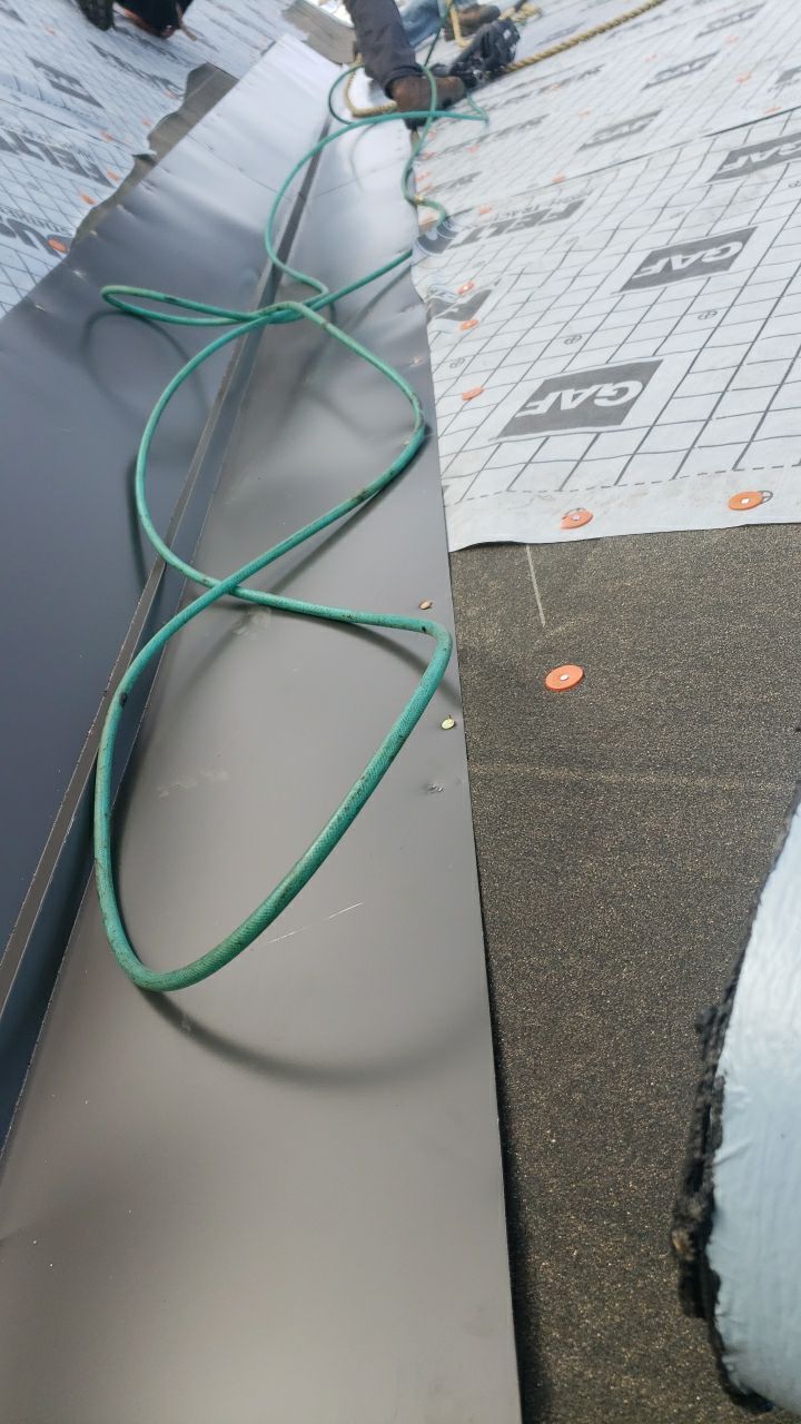 Residential Roofing Installation using GAF Glenwood Premium Shingle by The Roof Doctor