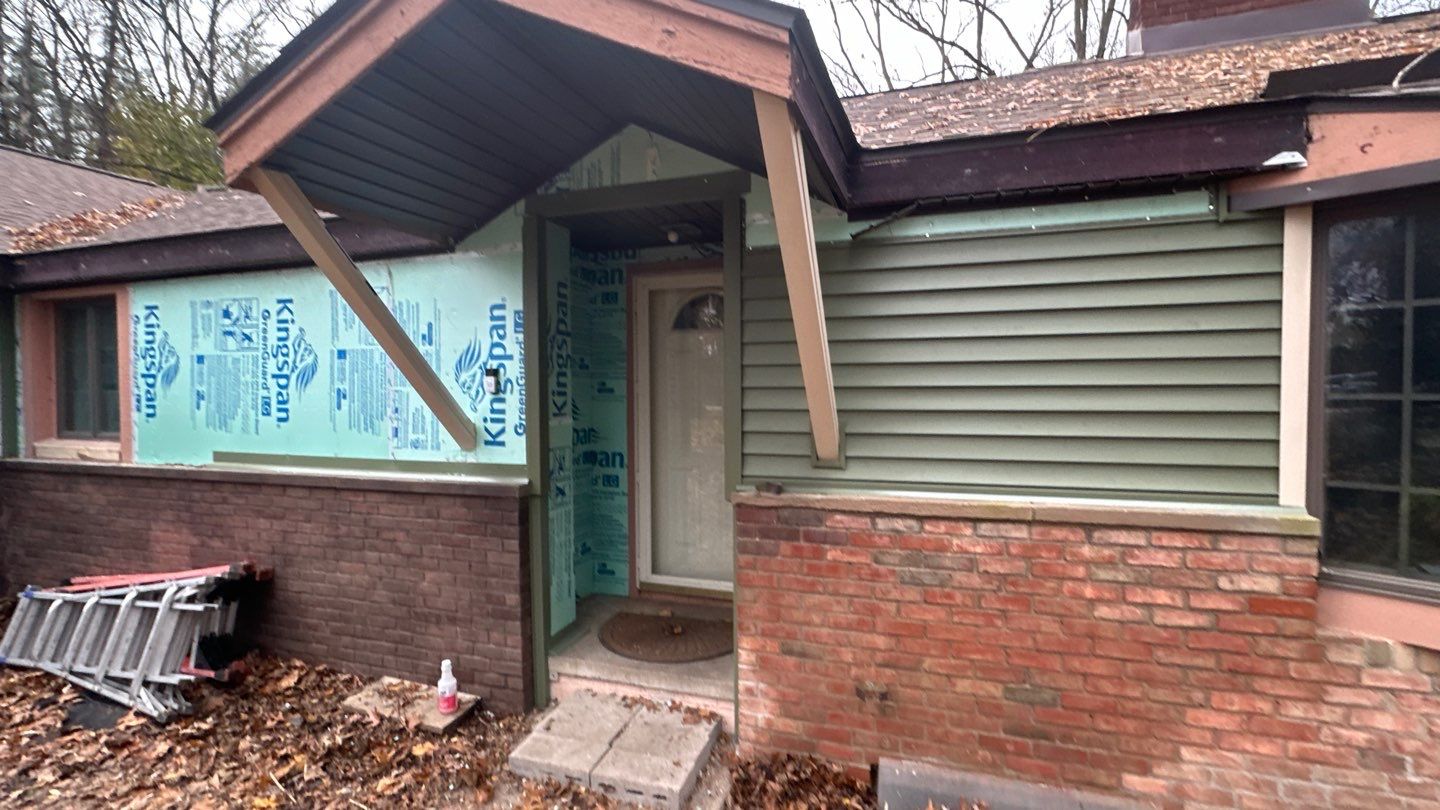 Siding Replacement using CertainTeed Restoration Classis D4 by 180 Contractors