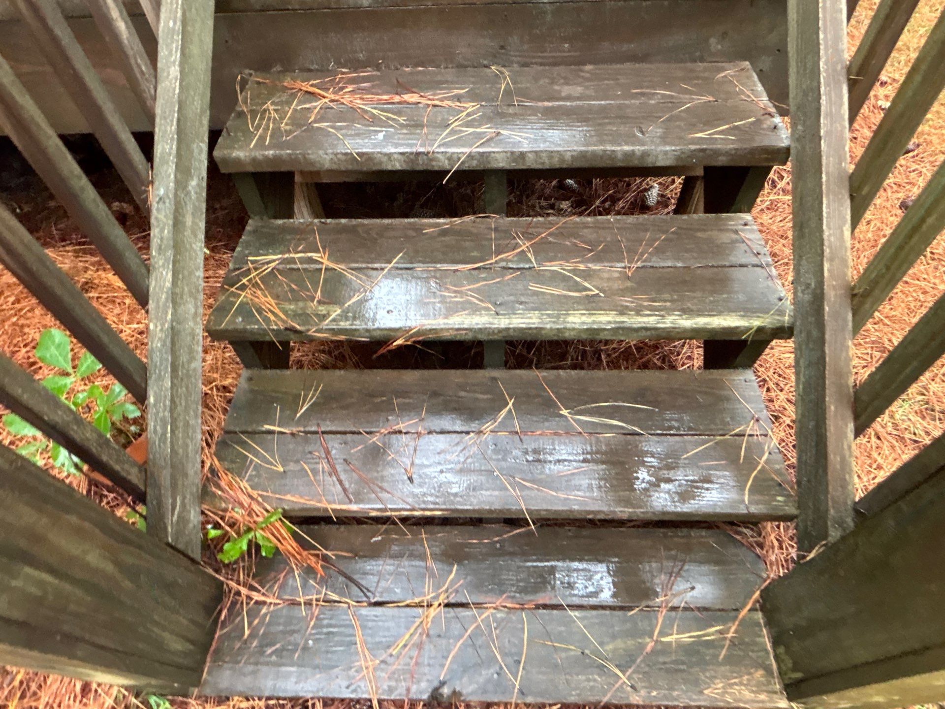 Wood Deck using Wood Sealant by DuraSeal