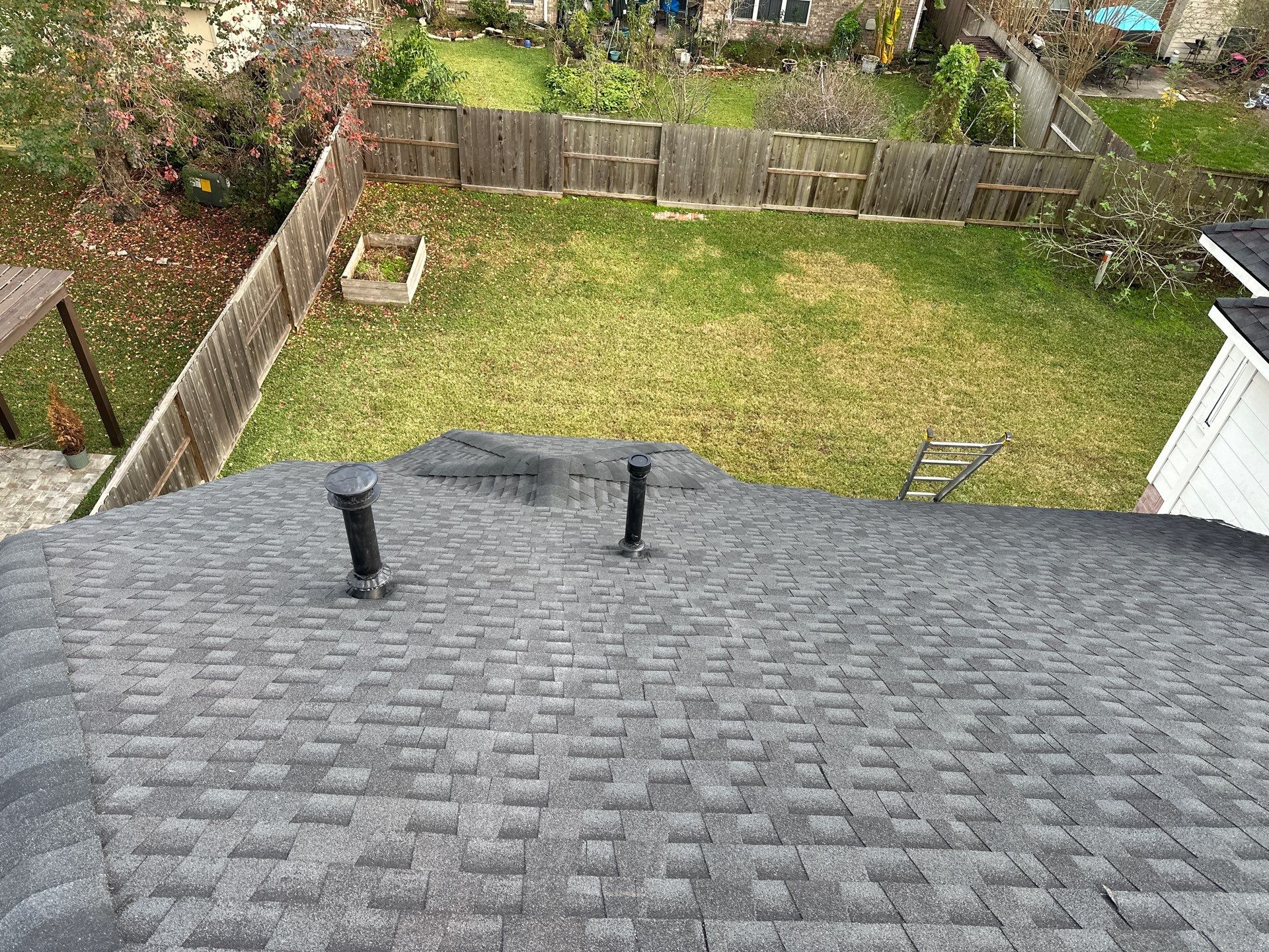 GAF HDZ CHARCOAL W/ PREMIUM RIDGE Z by Motion Roofing