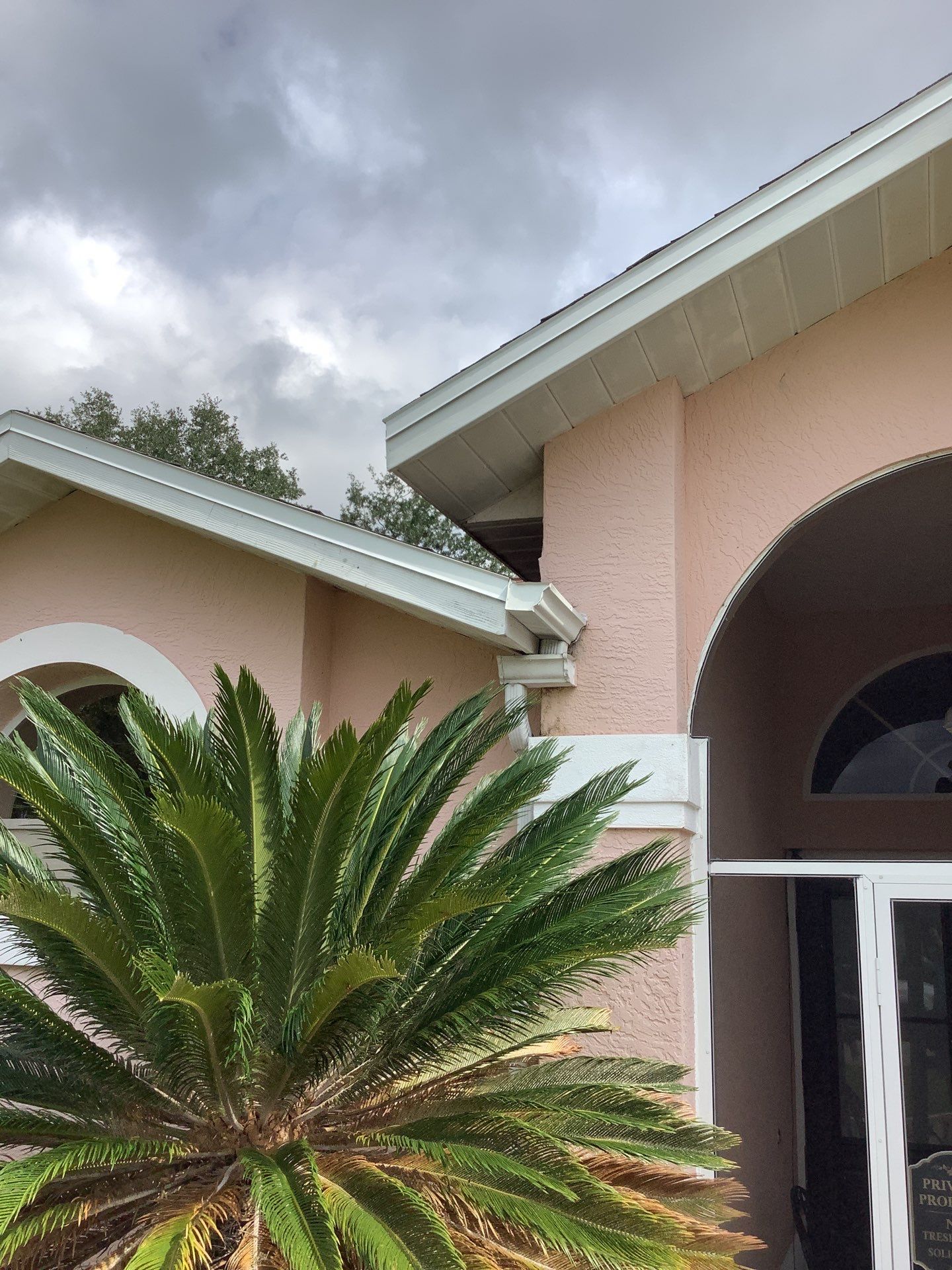 6-Inch Seamless Gutters for Superior Drainage in Fort Myers FL by Gutter Professors