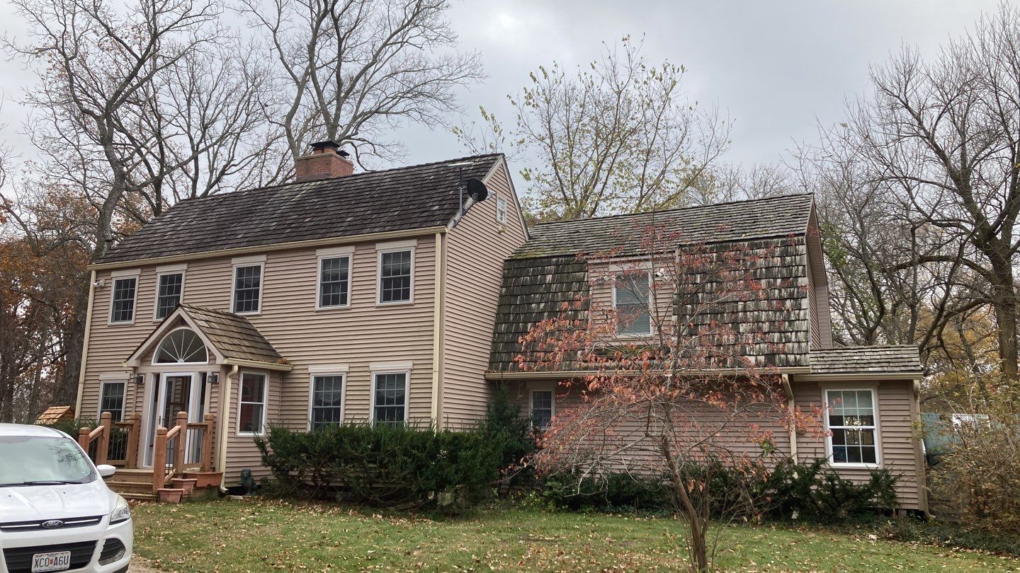 Residential Roofing Installation using OC OakRidge by EEC  Windows, Siding & Roofing 
