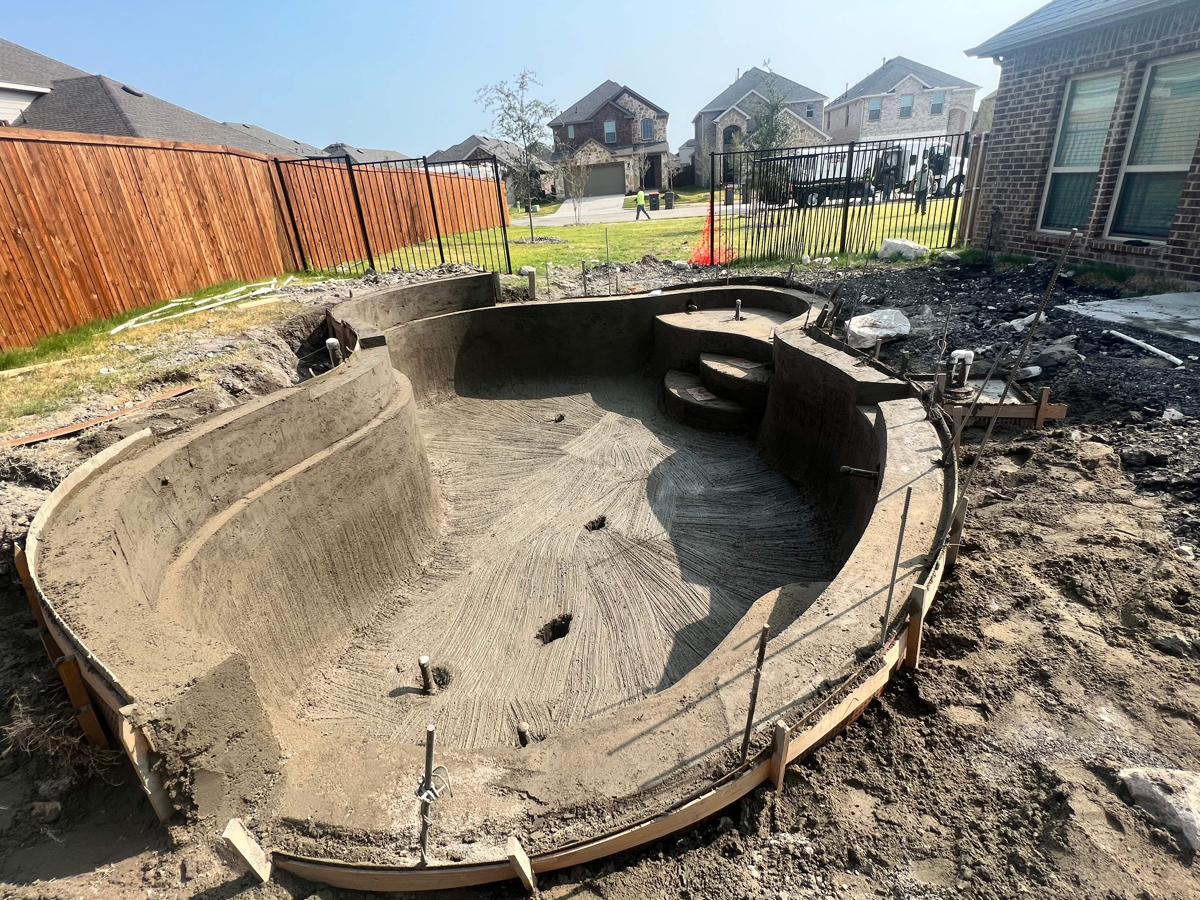 Freeform Pool with Rock Accents and Spa by Pinnacle Pools and Spas - DFW