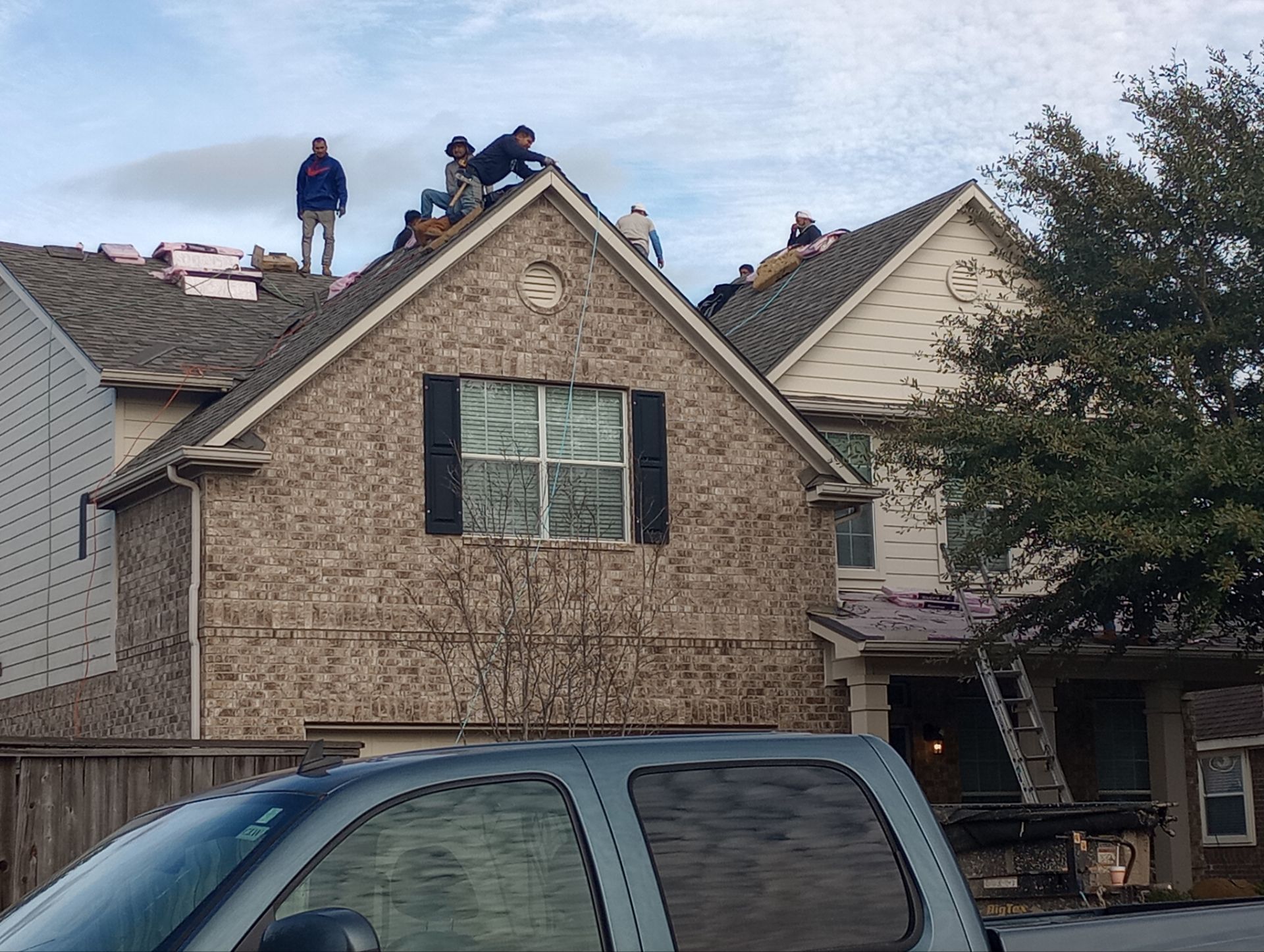 Residential Roofing Installation using Owen's Corning Duration (Lifetime) Shingles by Roof Repair Company