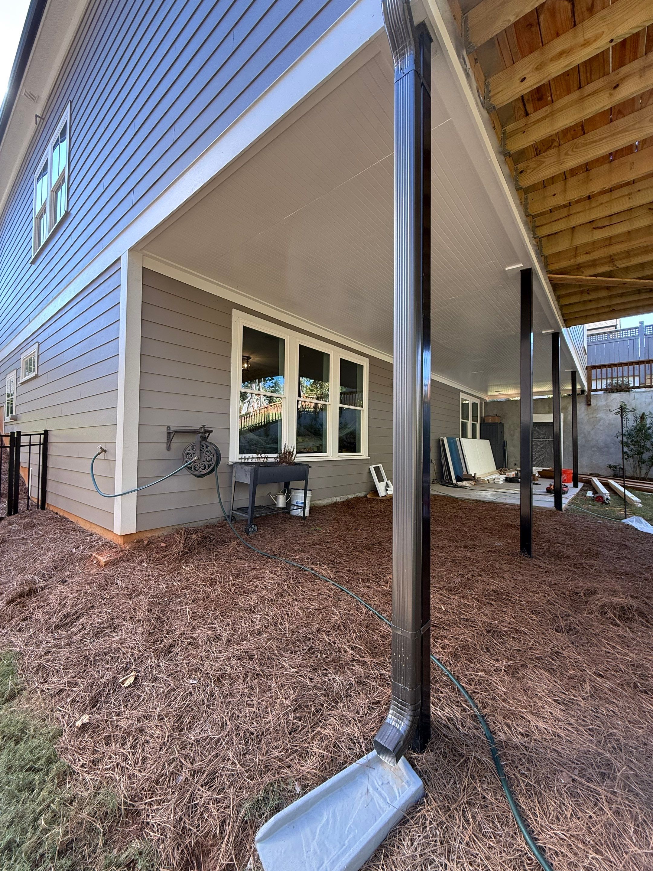 Screen Porch  by Swift Home Renovations 