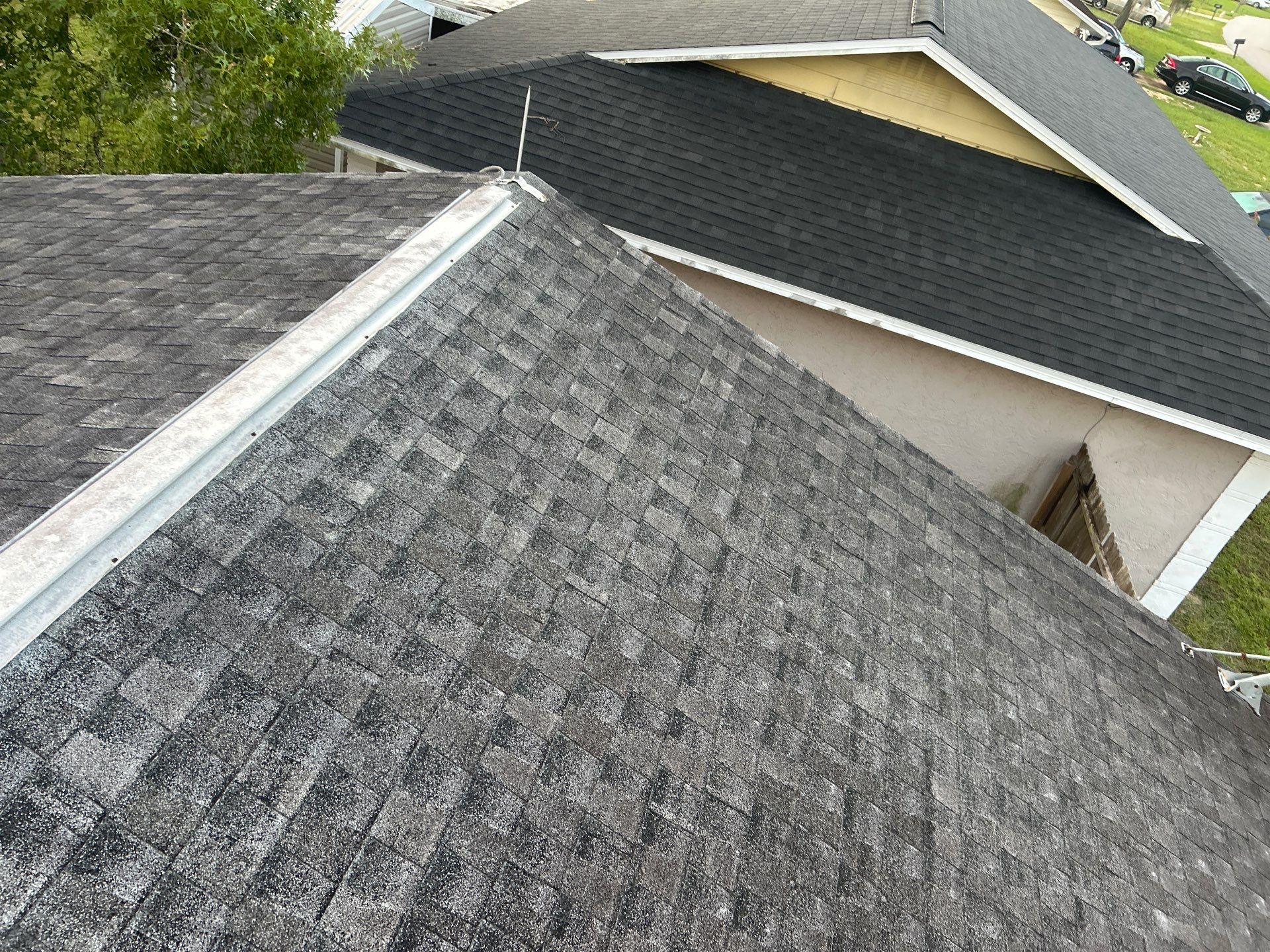 Residential Roof Installation With Atlas Pinnacle Pristine Shingles in Ocala by Pinnacle Roofing Group