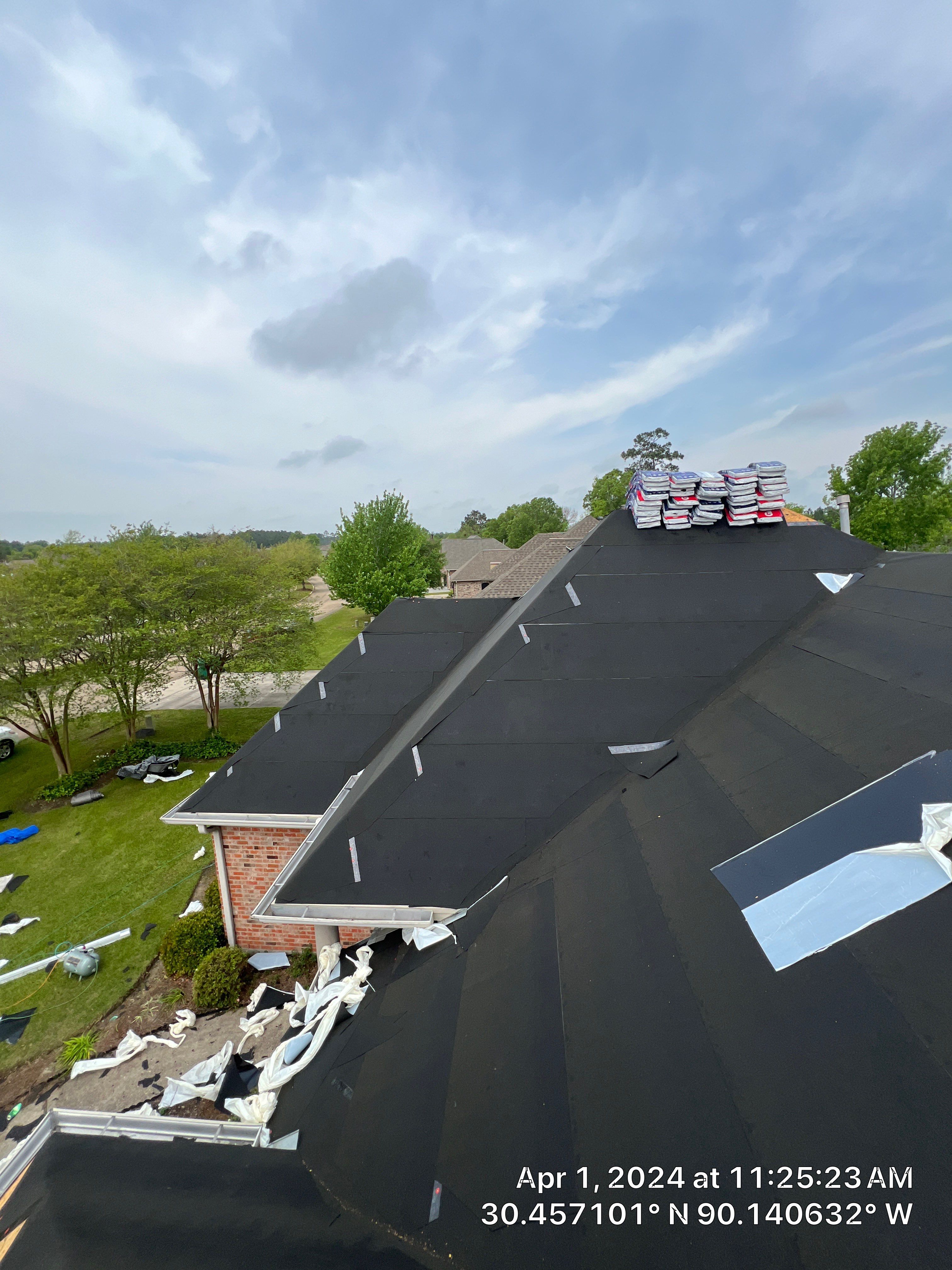 IBHS Fortified Residential Roofing Installation using GAF Timberline HDZ Slate Algae Resistant Laminated High Definition Shingles by Bergens Roofing