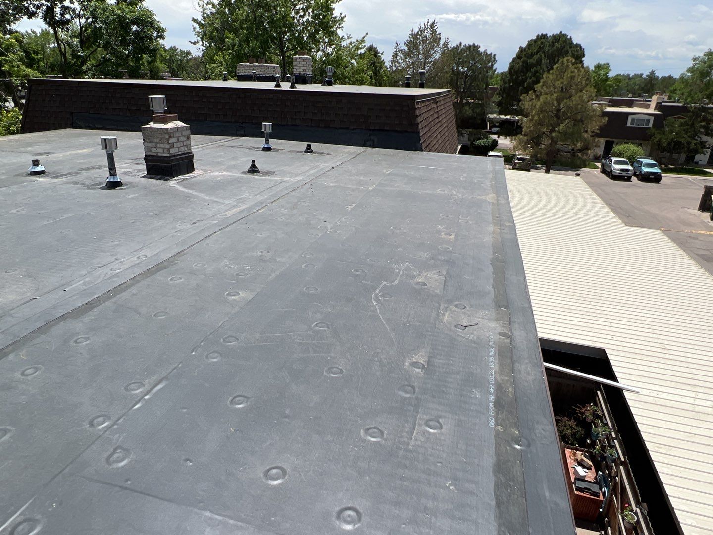 Commercial Roofing Installation using MuleHide EPDM .60 - BLACK by A to Z Roofing