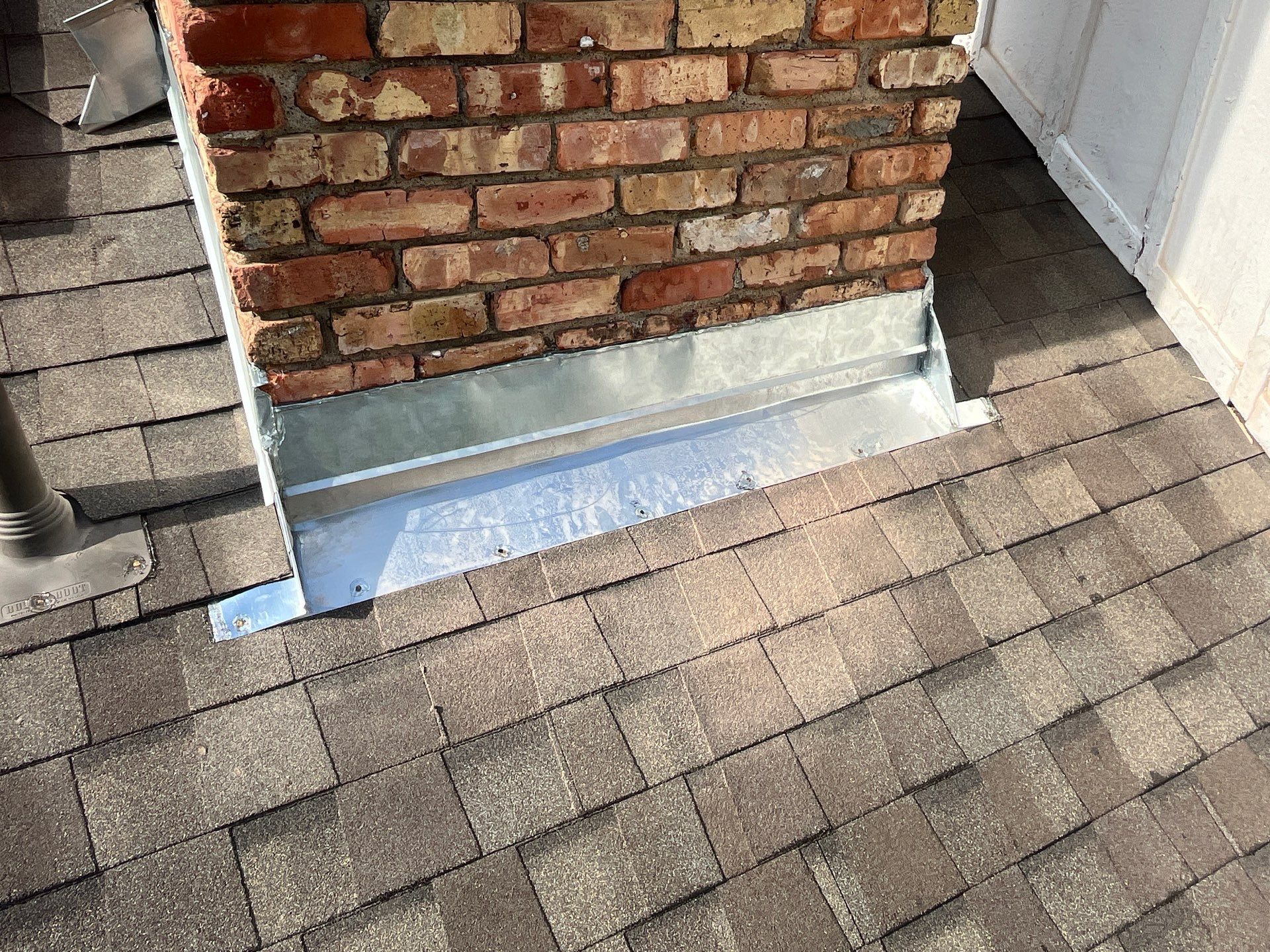 CT-WW-Light Brown Brick  by Tejas Roofworks + Restoration