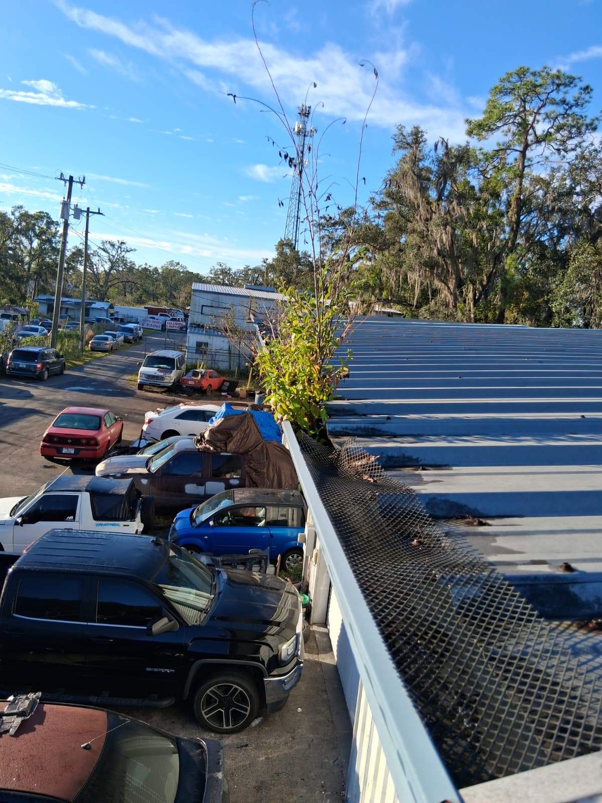 Clean Gutters and Seal Seams in Lakeland FL by Gutter Professors