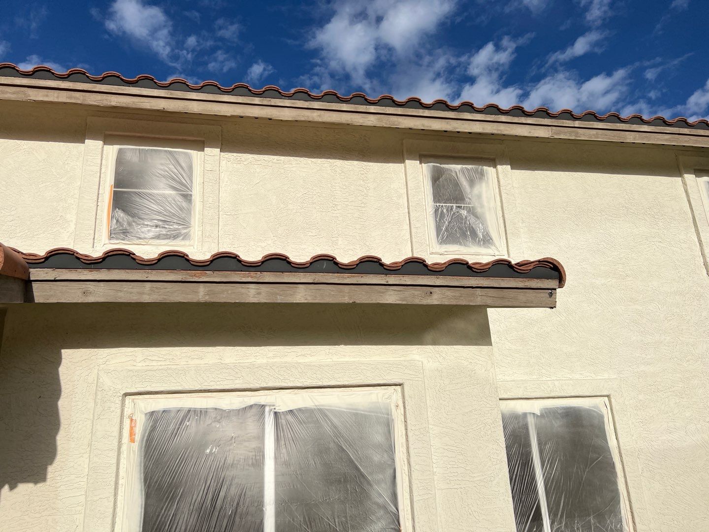 Exterior Painting using Dunn-Edwards EVERSHIELD®  by Crash of Rhinos Painting & Garage Floors