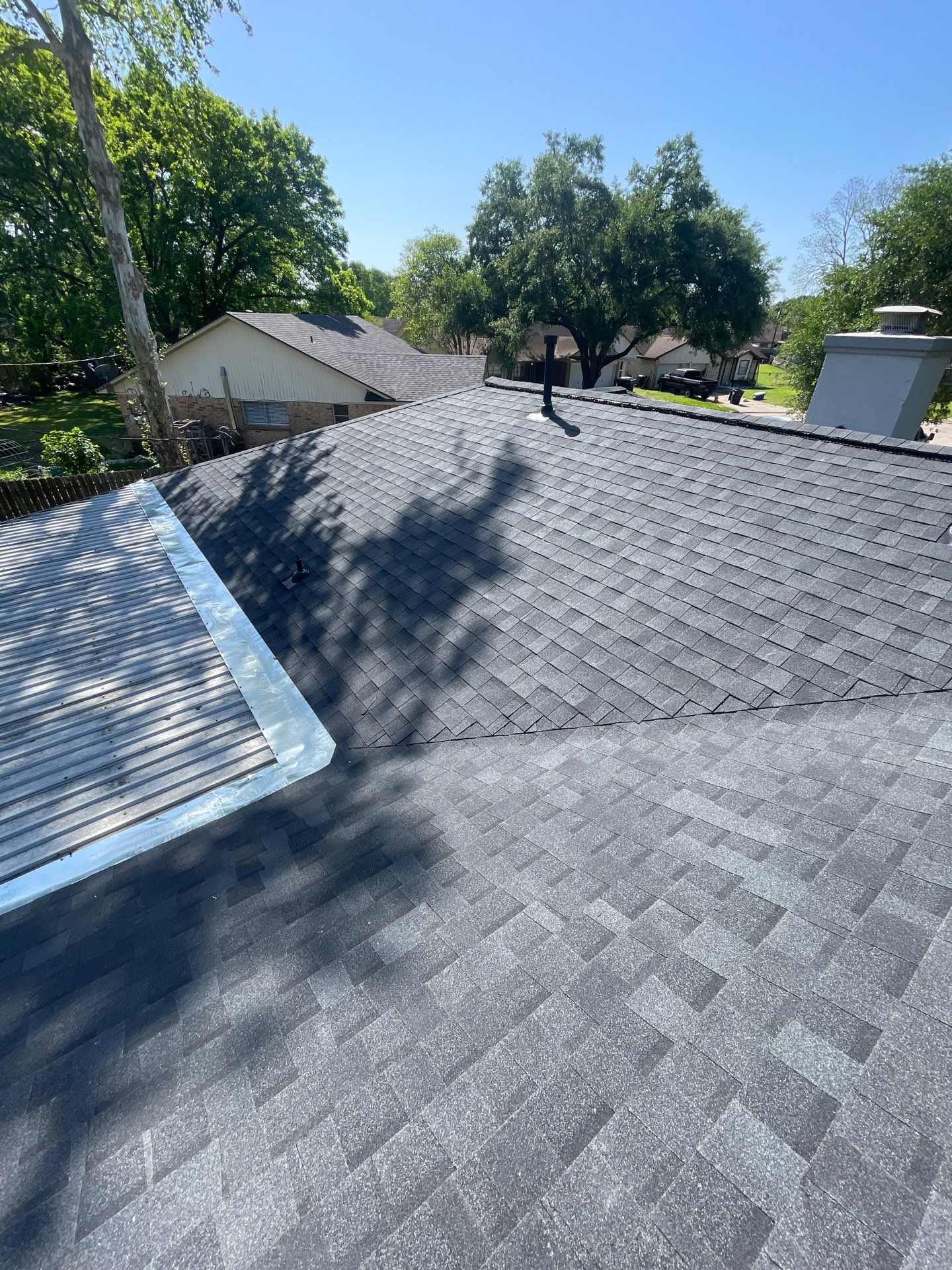 Alvin Roof Install by Modern BYLT Roofing & Construction