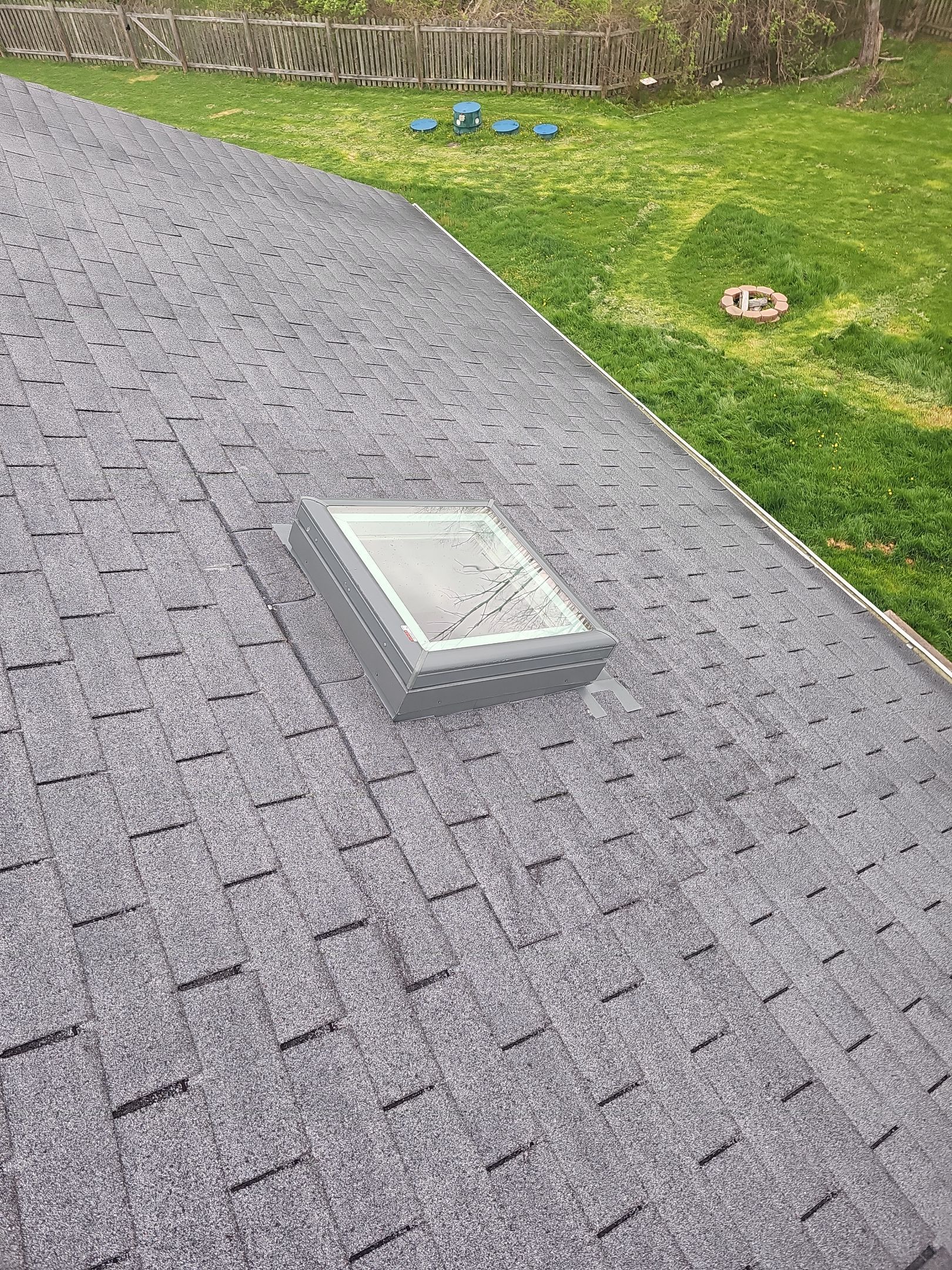 ATLAS PINNACLE COLOR: PRISTINE BLACK by Eagle Eye Roofing