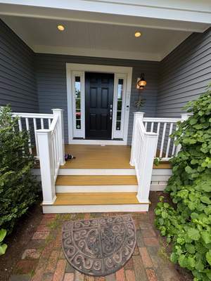 Deck Stain - In Hingham