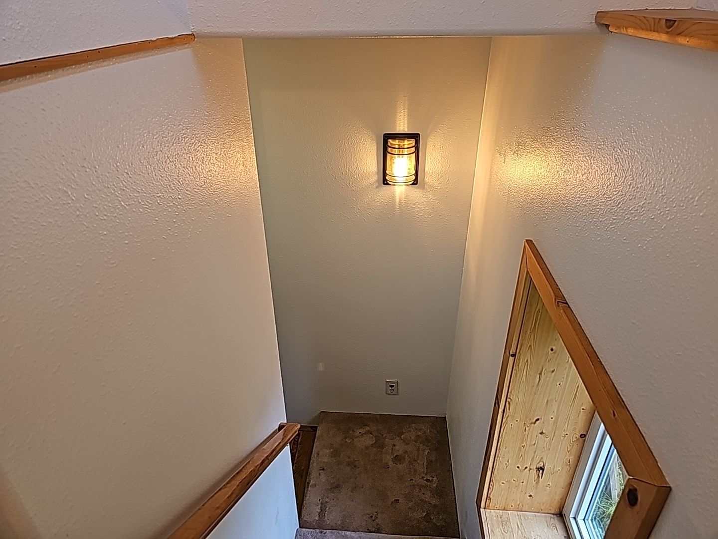 Interior Painting Refresh by Midnight Sun Painting
