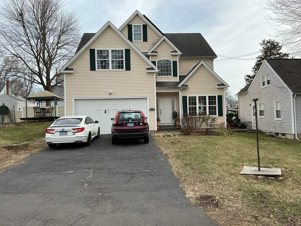 Norwalk DiGiorgi customer gets beautiful new roof! by DiGiorgi Roofing and Siding Inc