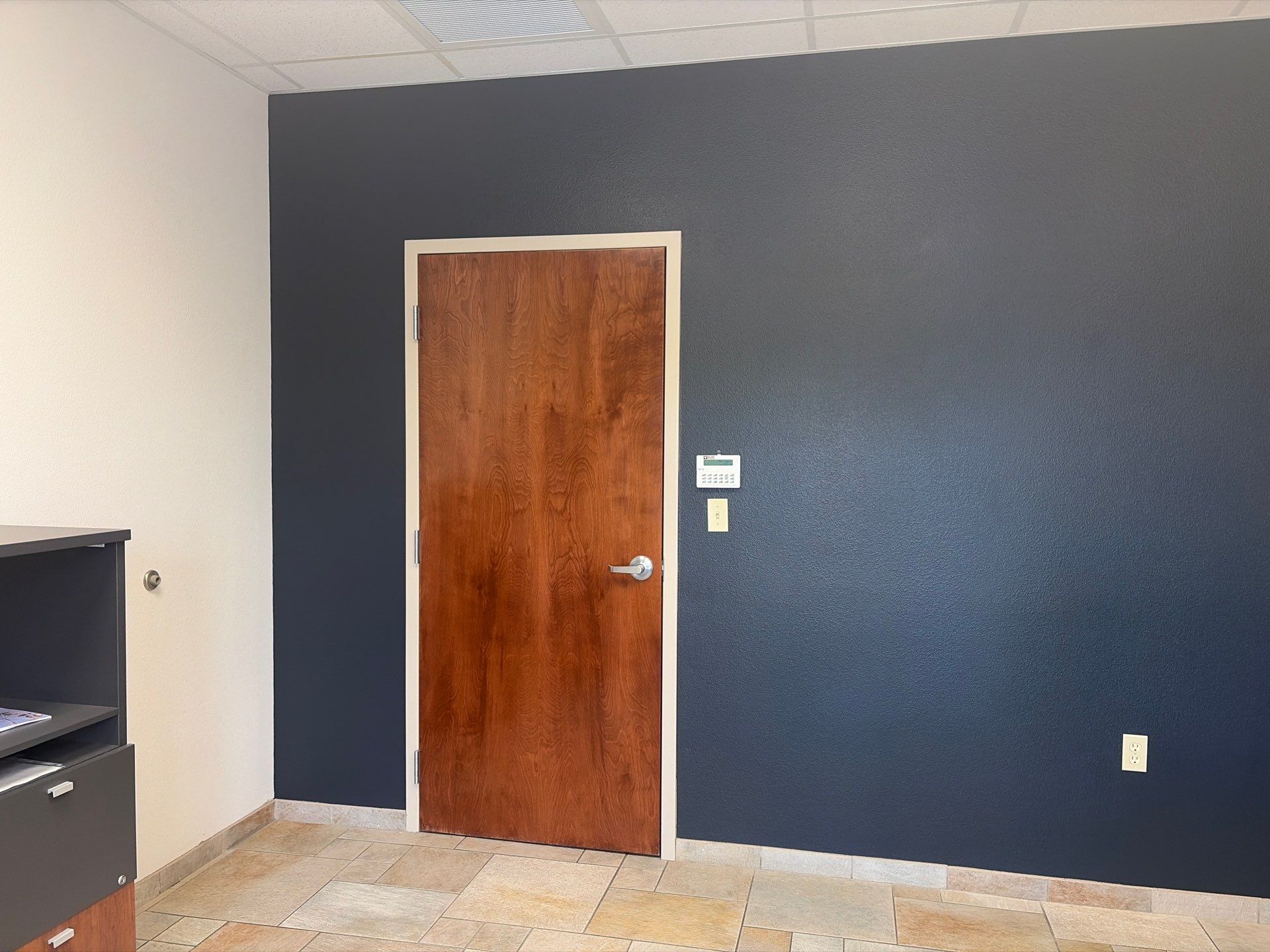 From Dated to Dramatic: A Tyler, Texas Accent Wall Transformation by Quality Coats Painting