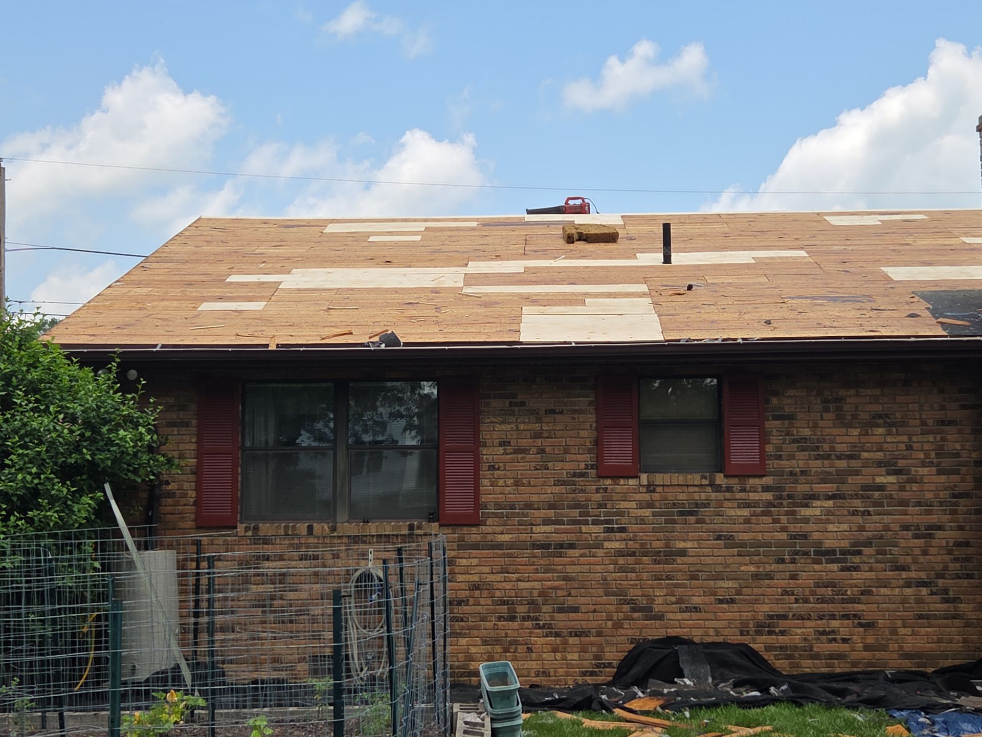 Project Spotlight: Stunning IKO Shadow Brown Roof in Hurricane, WV by Mr. Roofer