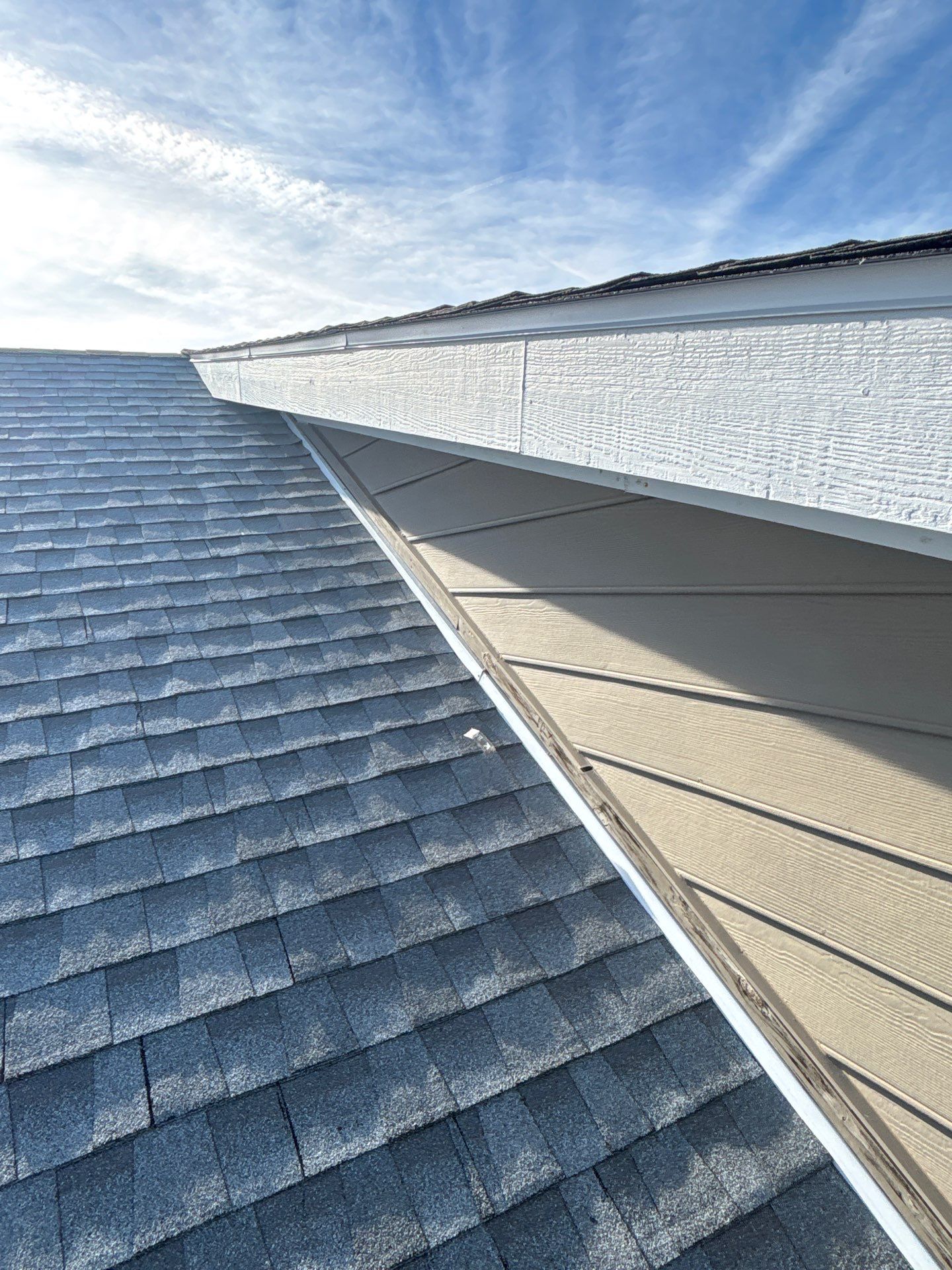 GAF HDZ - Fox Hollow Gray by Linta Roofing