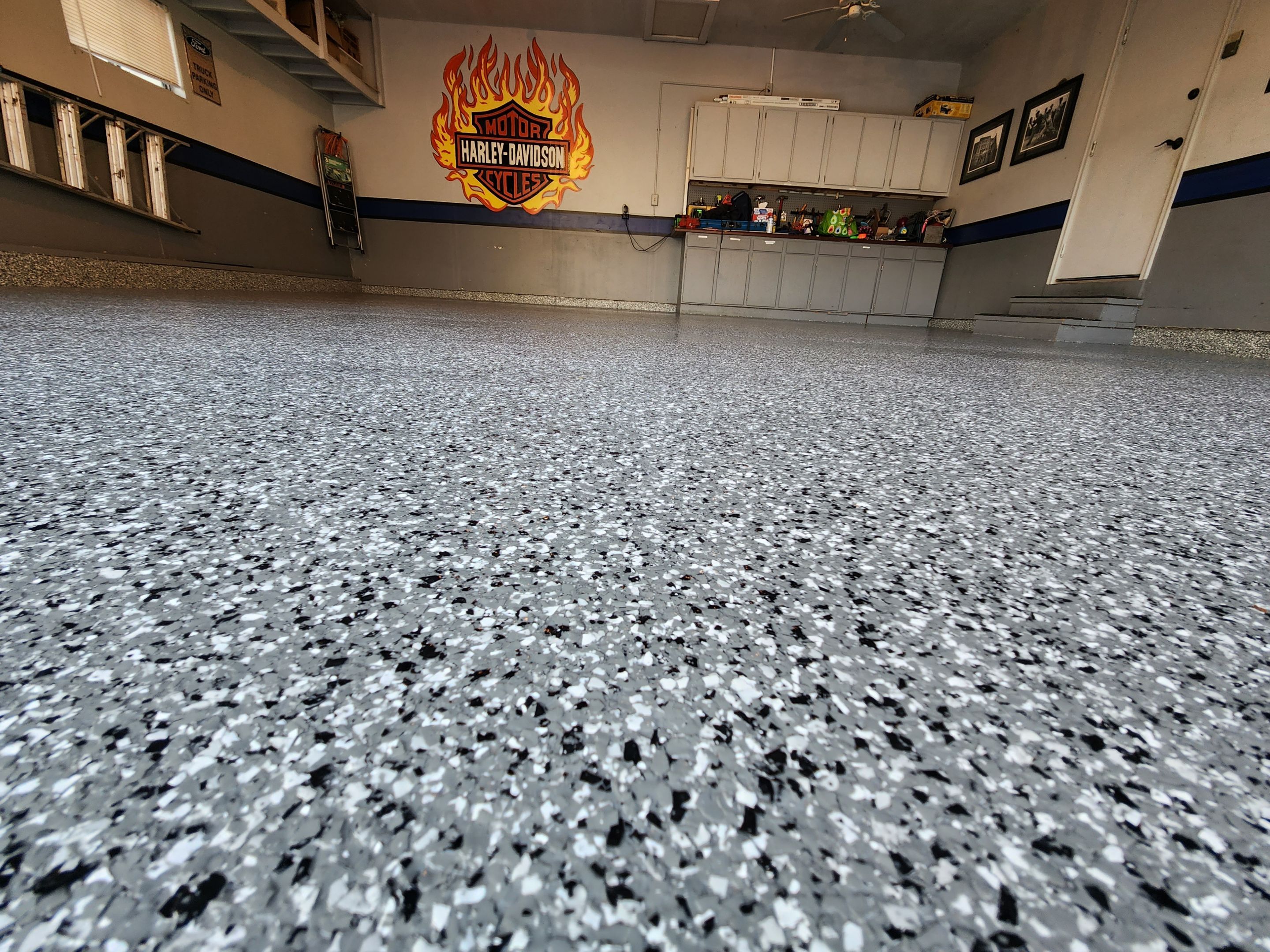 Garage using Smoke by Select Painting, Coatings & Garage Cabinets