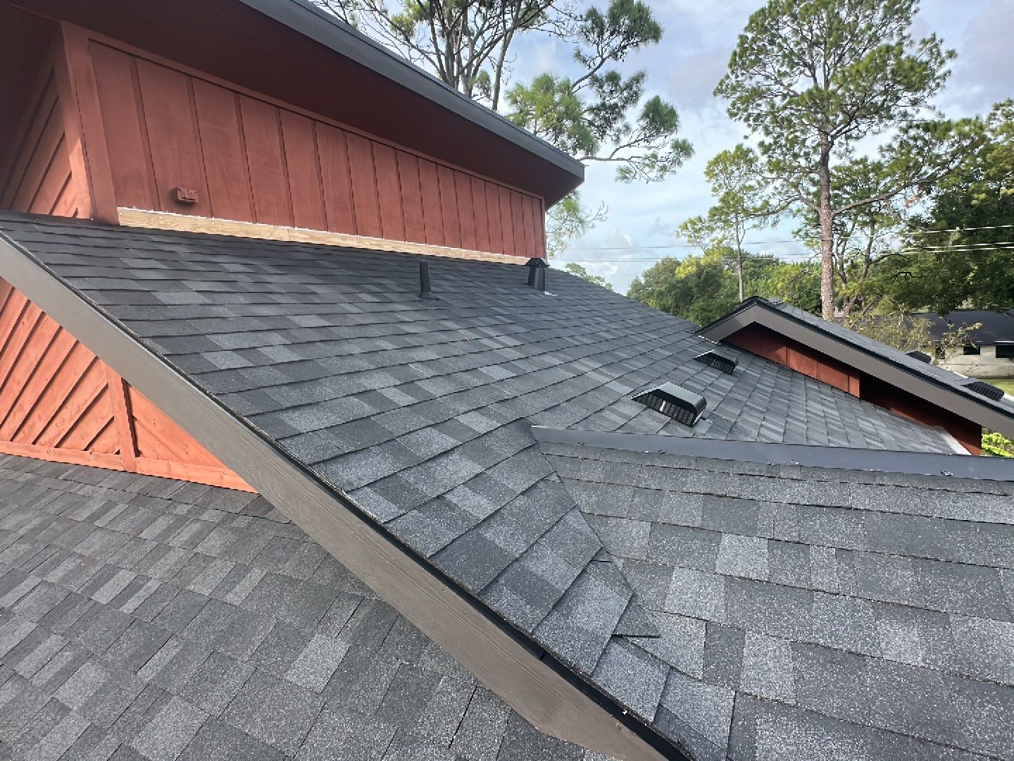 Residential Roofing Installation using Owen's Corning Duration (Lifetime) Shingles by Roof Repair Company
