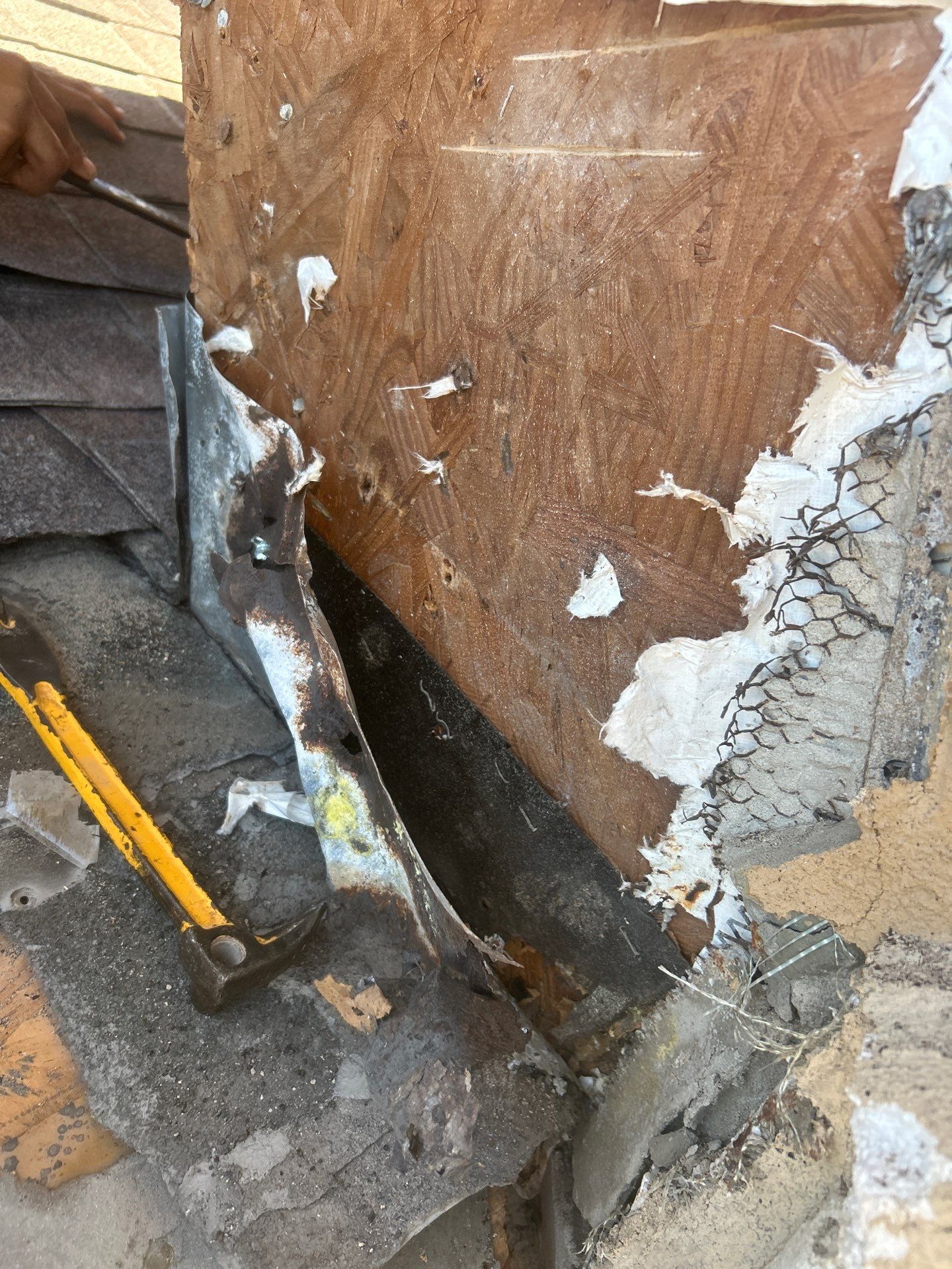 Stucco Problems in Paradise  by Bayfront Roofing and Construction