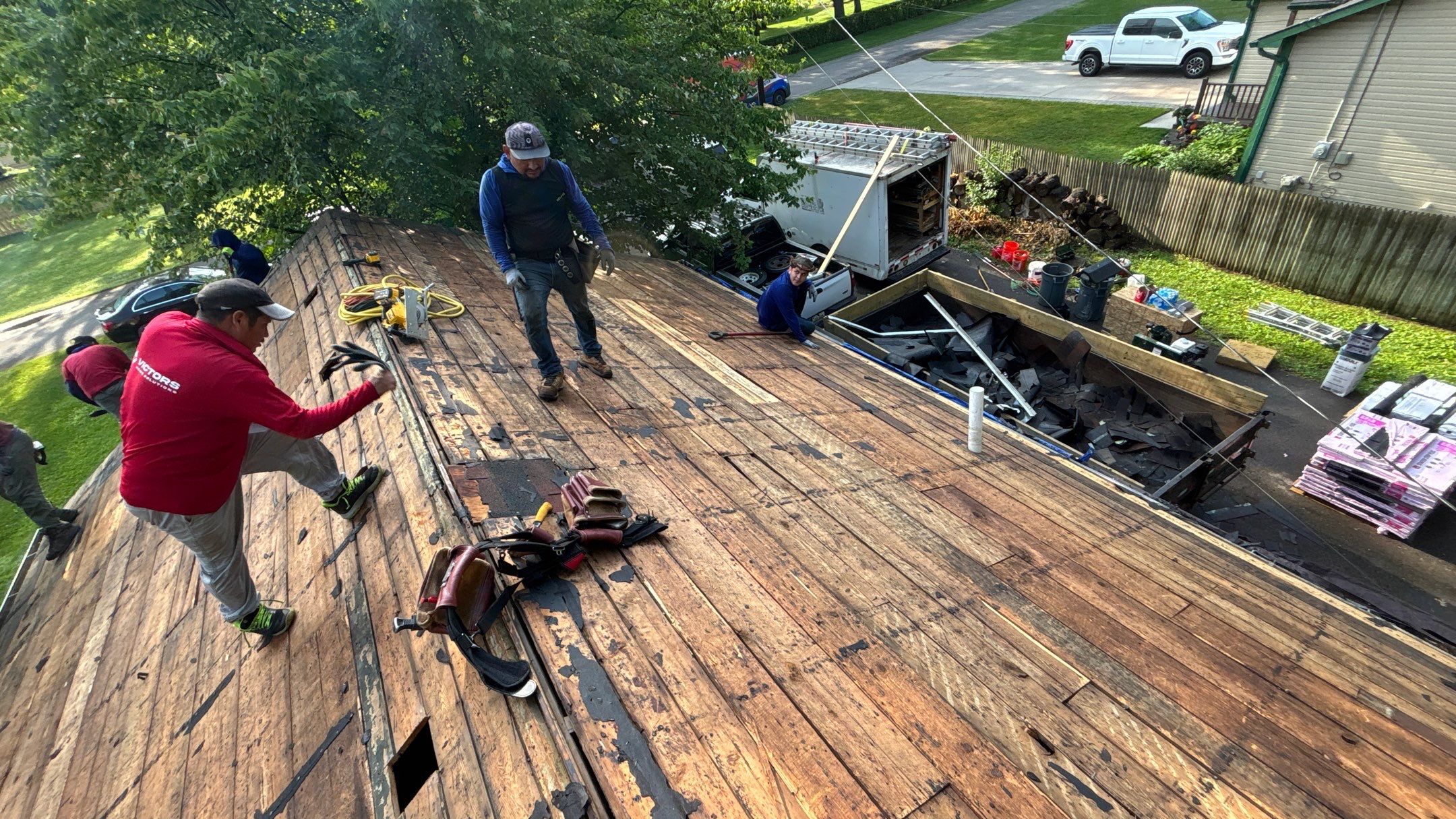 Roof Replacement using Owens Corning Onyx Black by 180 Contractors